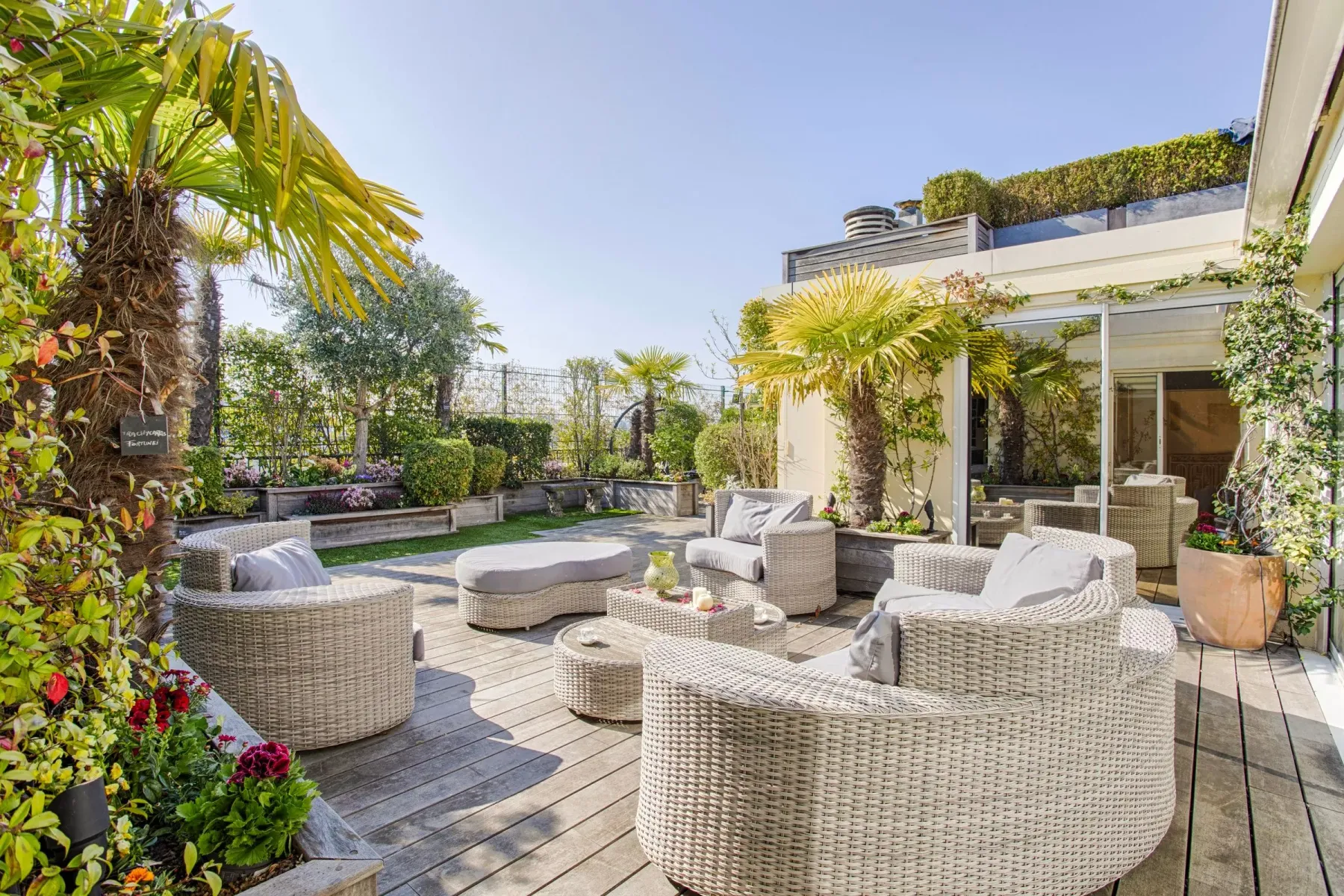 Penthouse Trocadero villa photo.