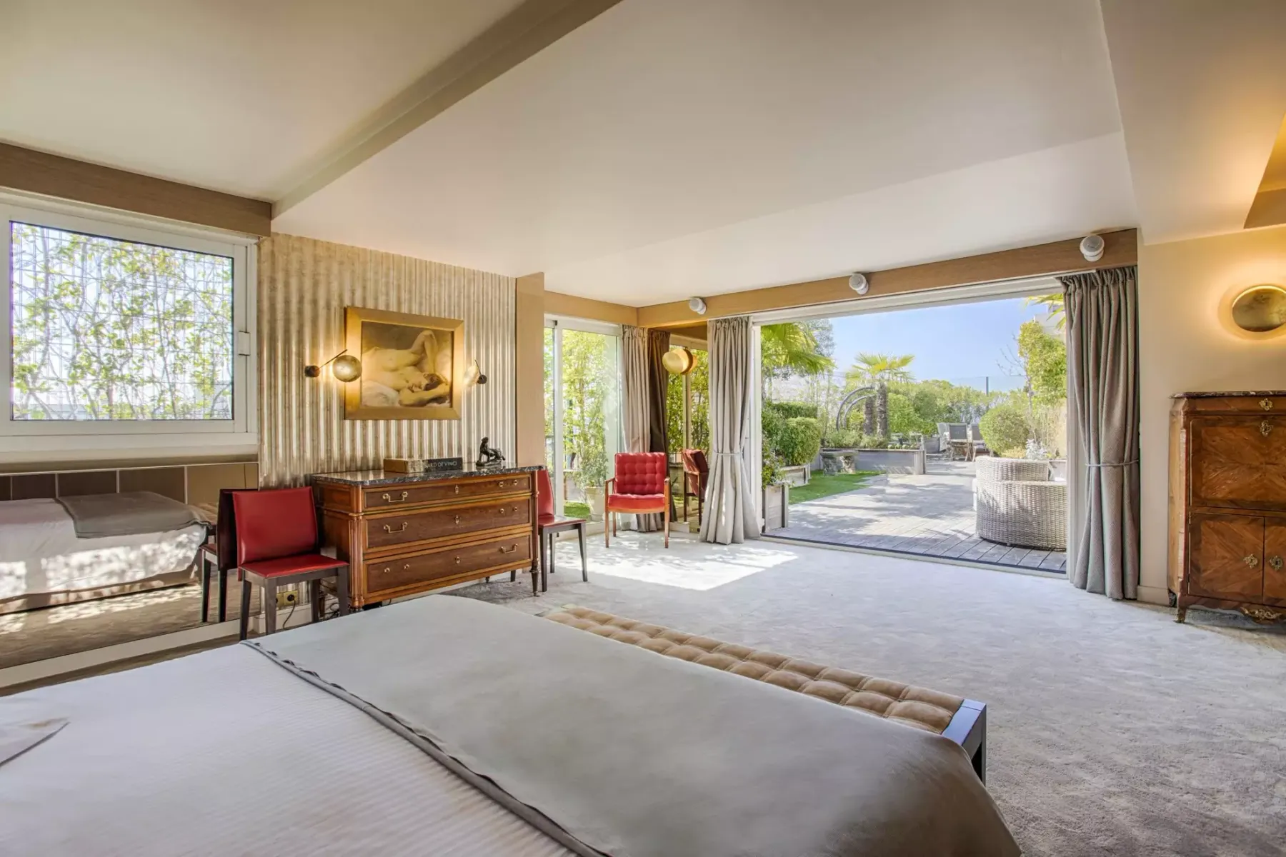 Penthouse Trocadero villa photo.