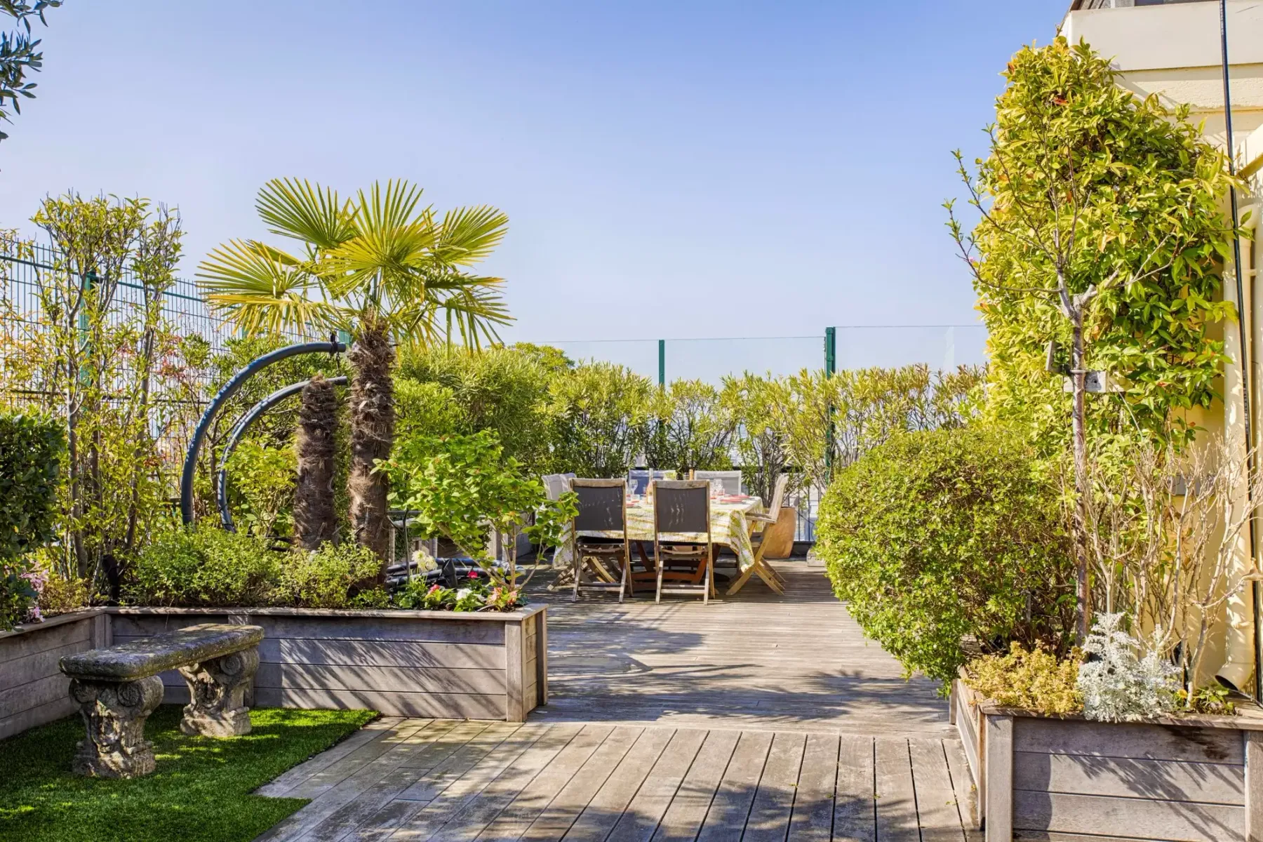 Penthouse Trocadero villa photo.