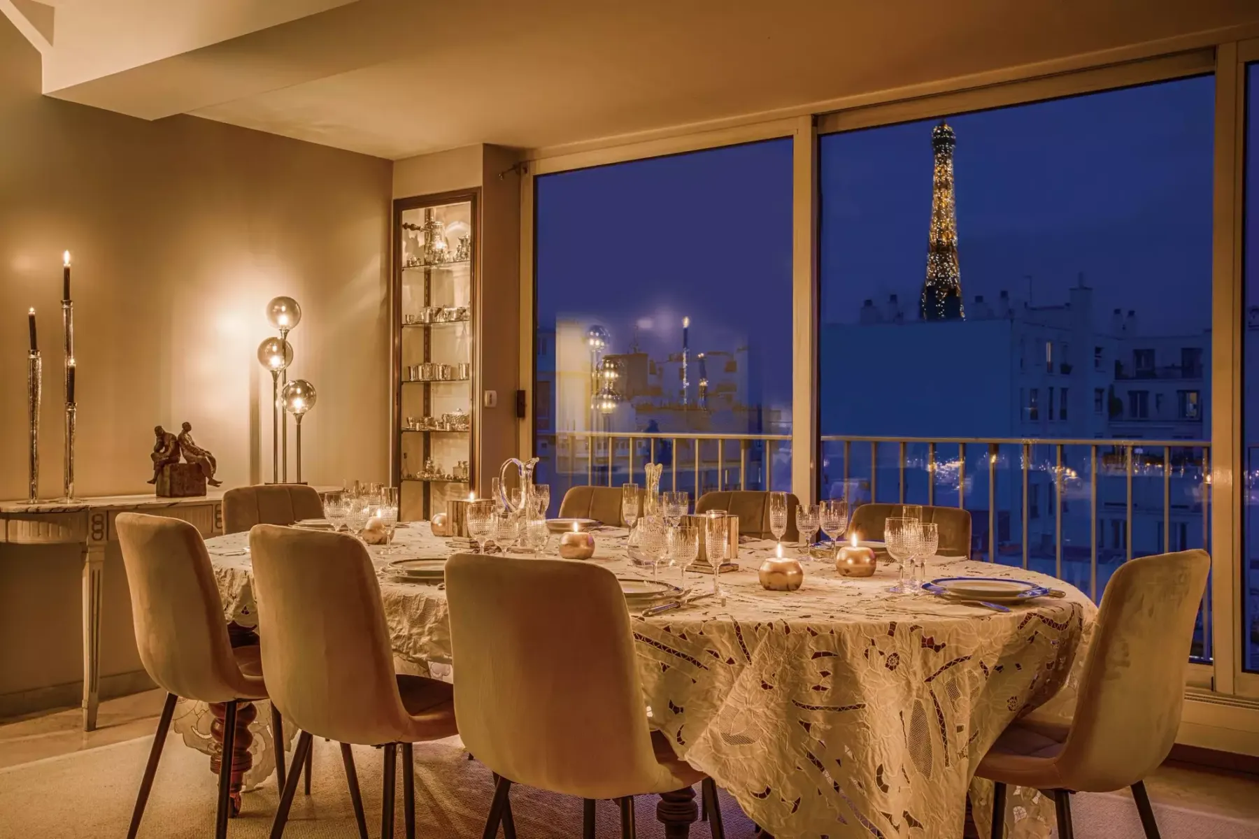 Penthouse Trocadero villa photo.
