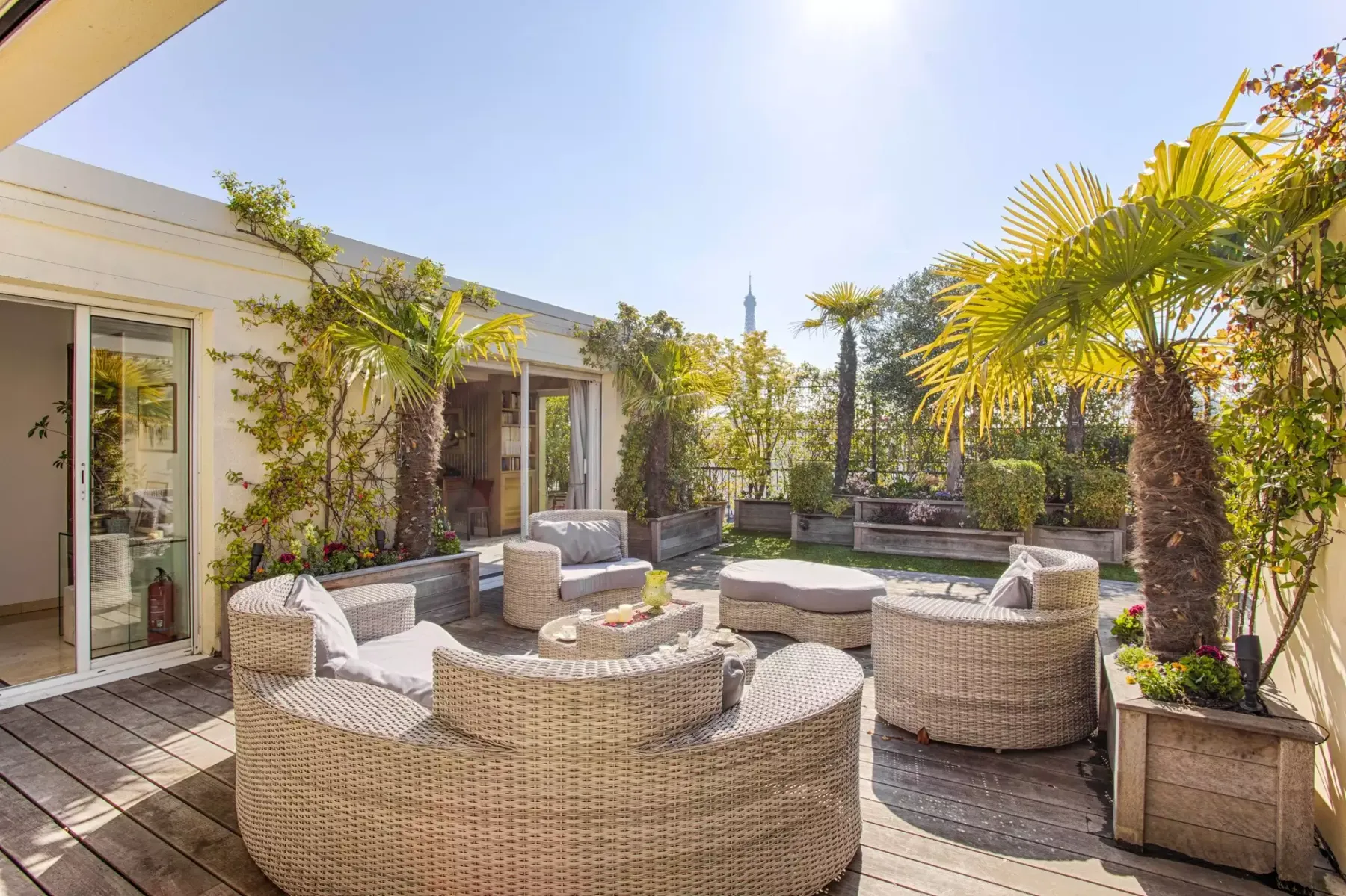 Penthouse Trocadero villa photo.