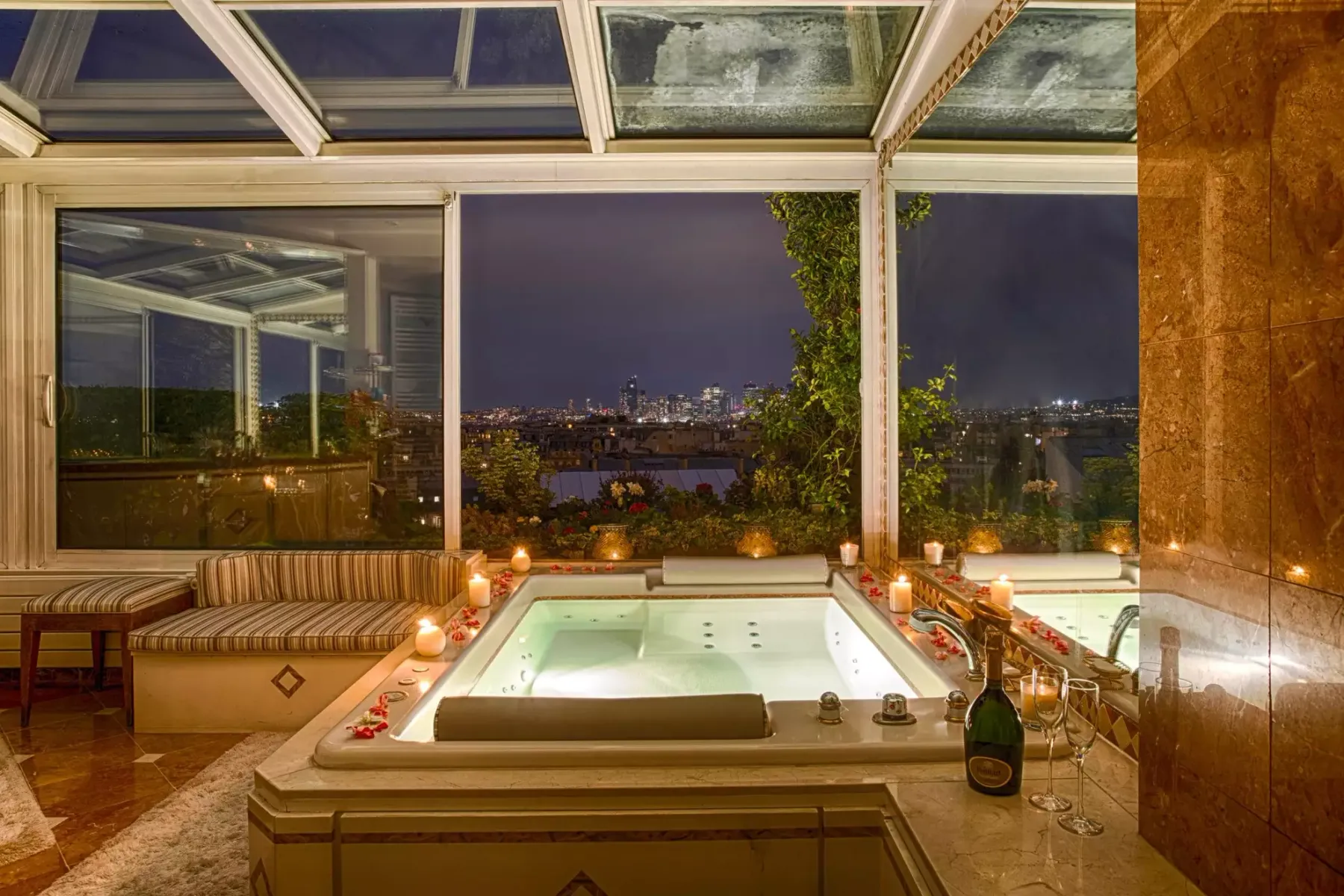 Penthouse Trocadero villa photo.