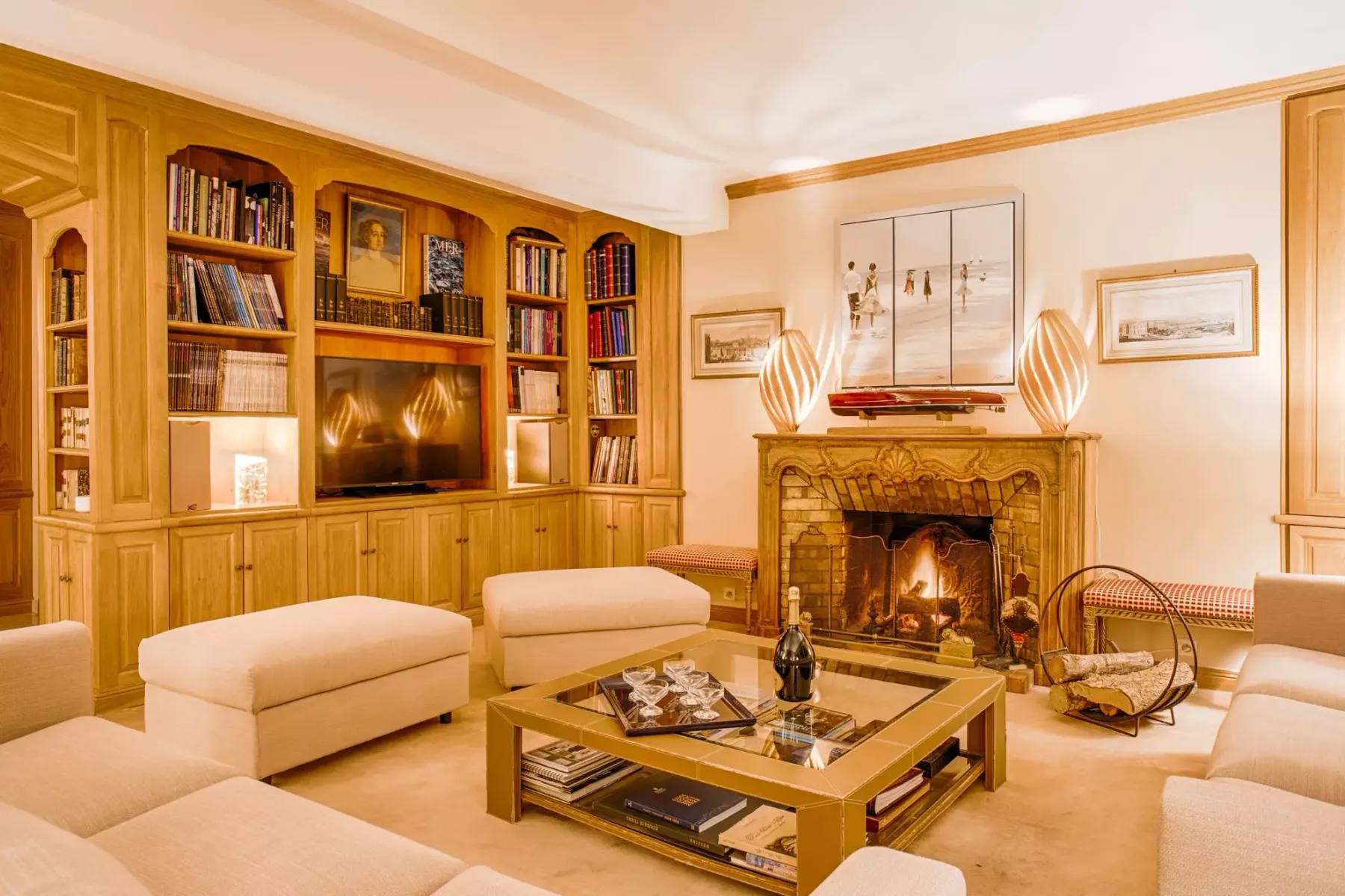 Penthouse Trocadero villa photo.