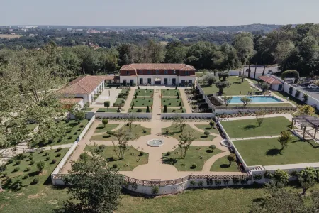 Chateau Bayonne villa photo.