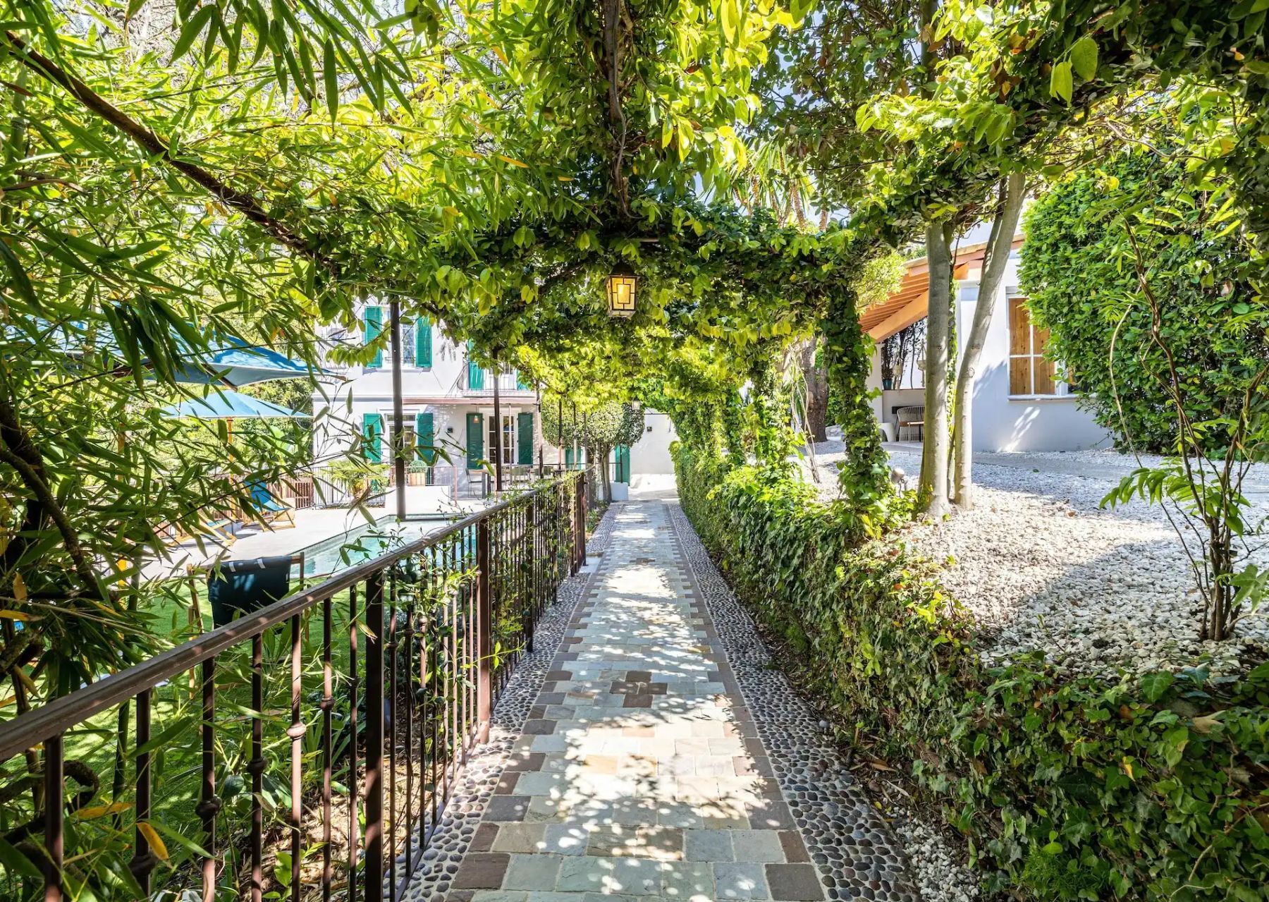 Maison Verte villa photo.