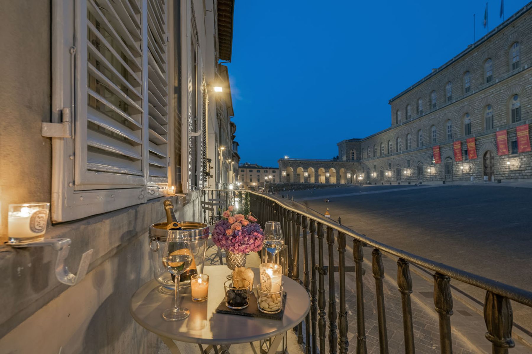 Capital villa photo.
