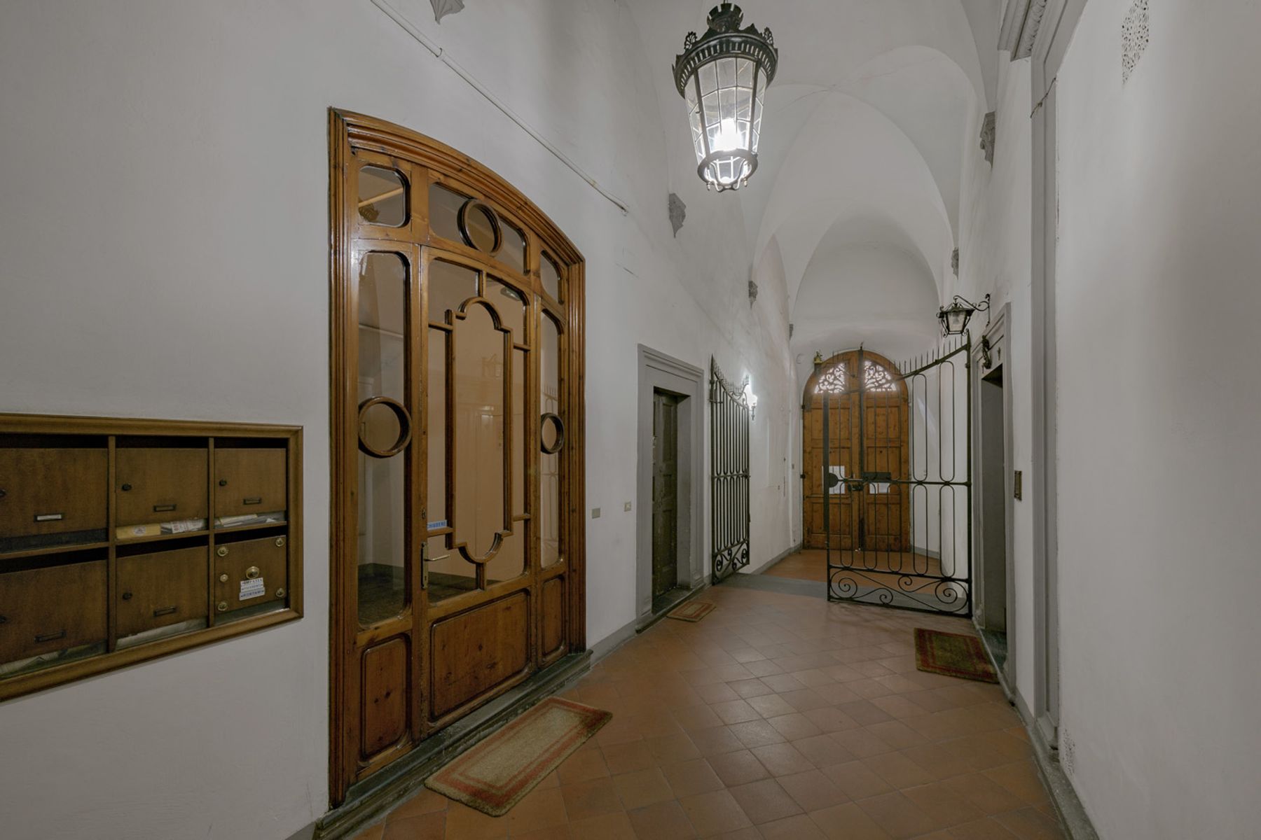 Capital villa photo.