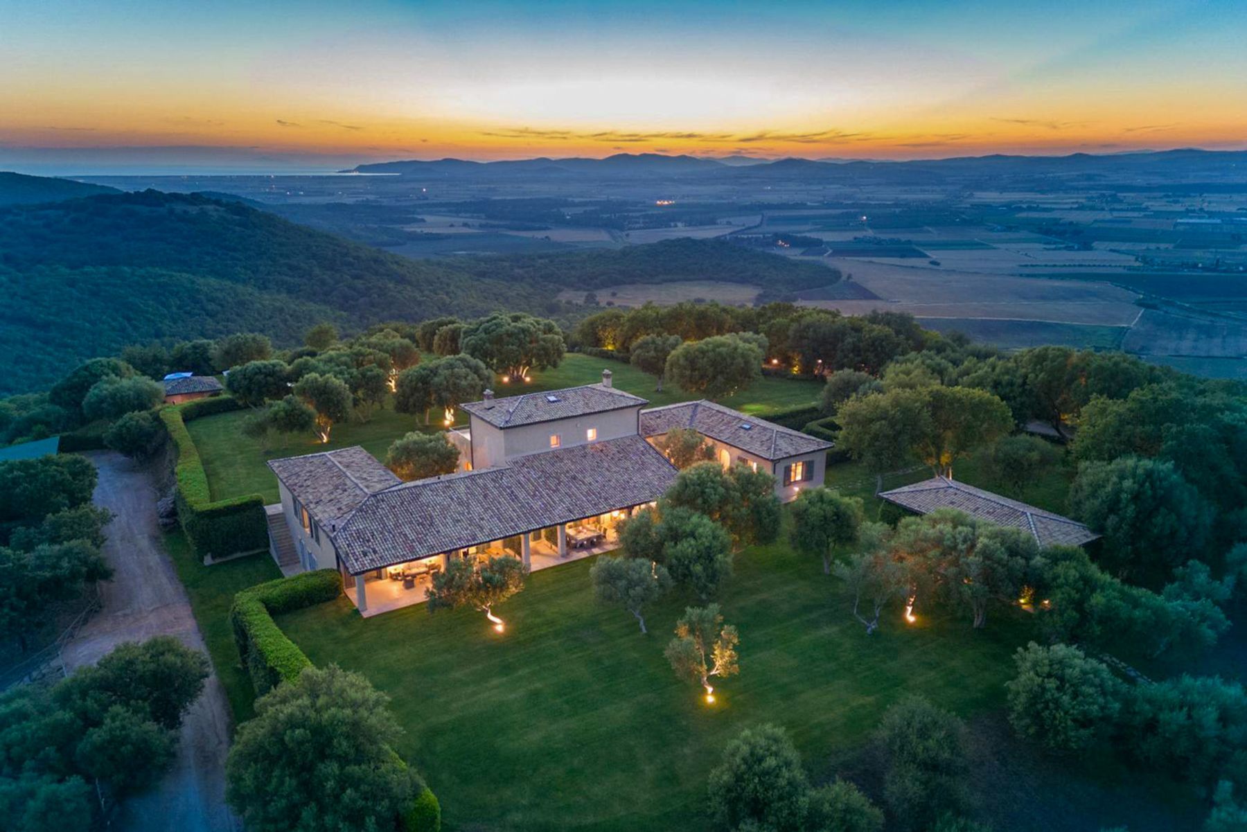 Uniana villa photo.