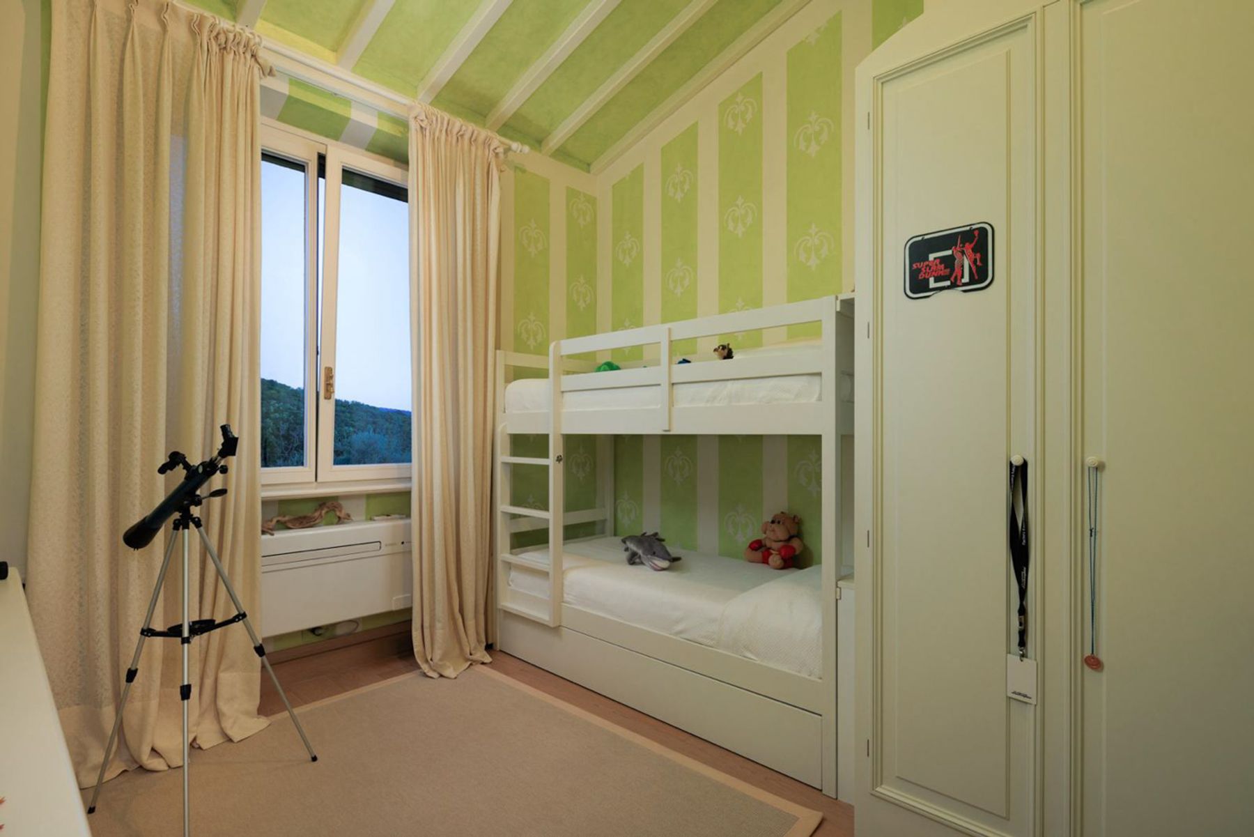 Uniana villa photo.