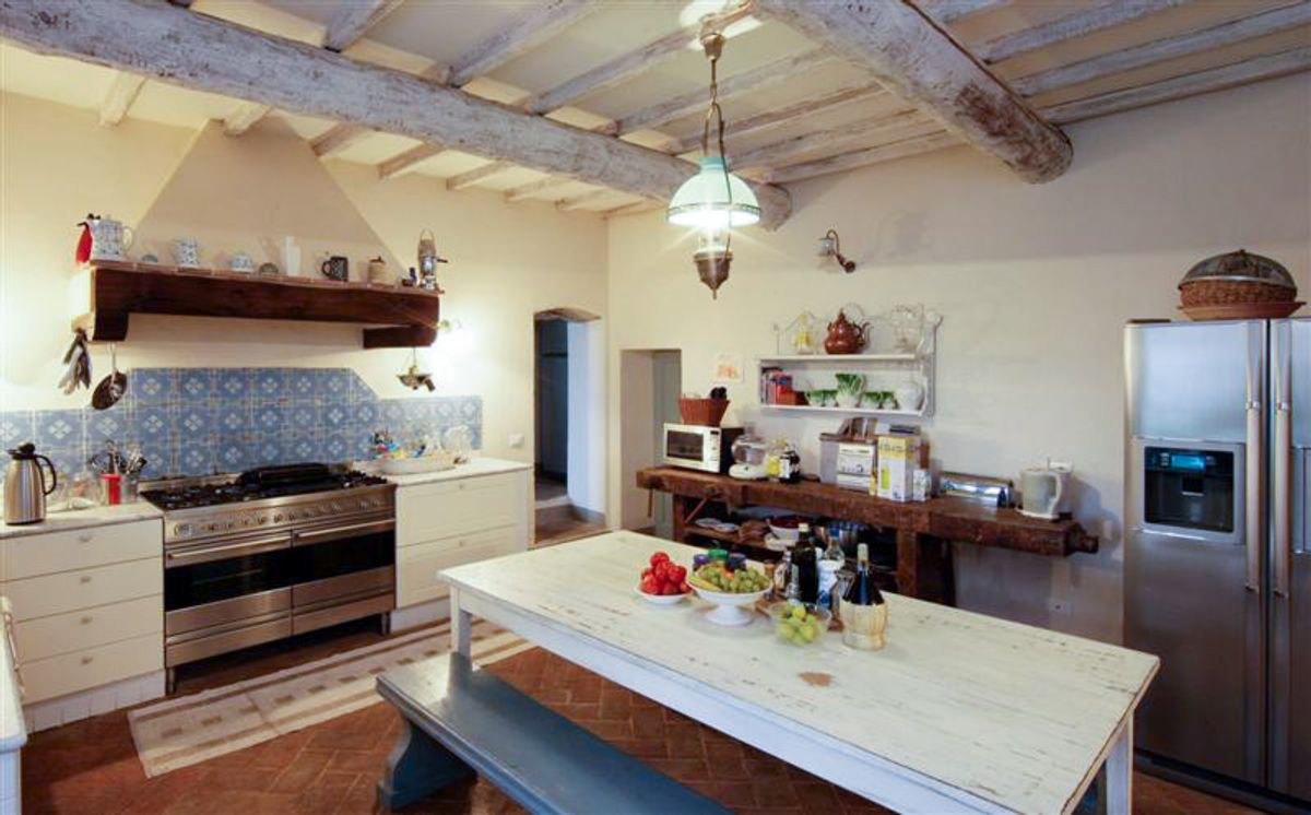 Leonardo villa photo.