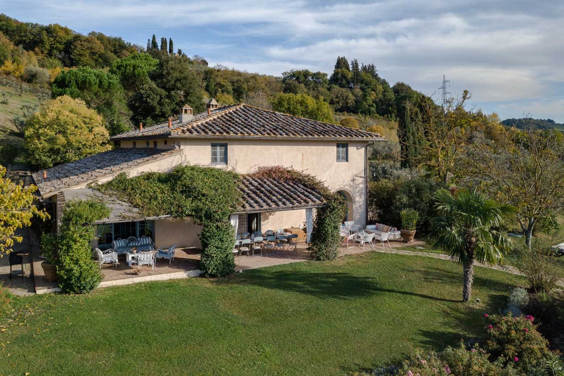 Leonardo villa photo.