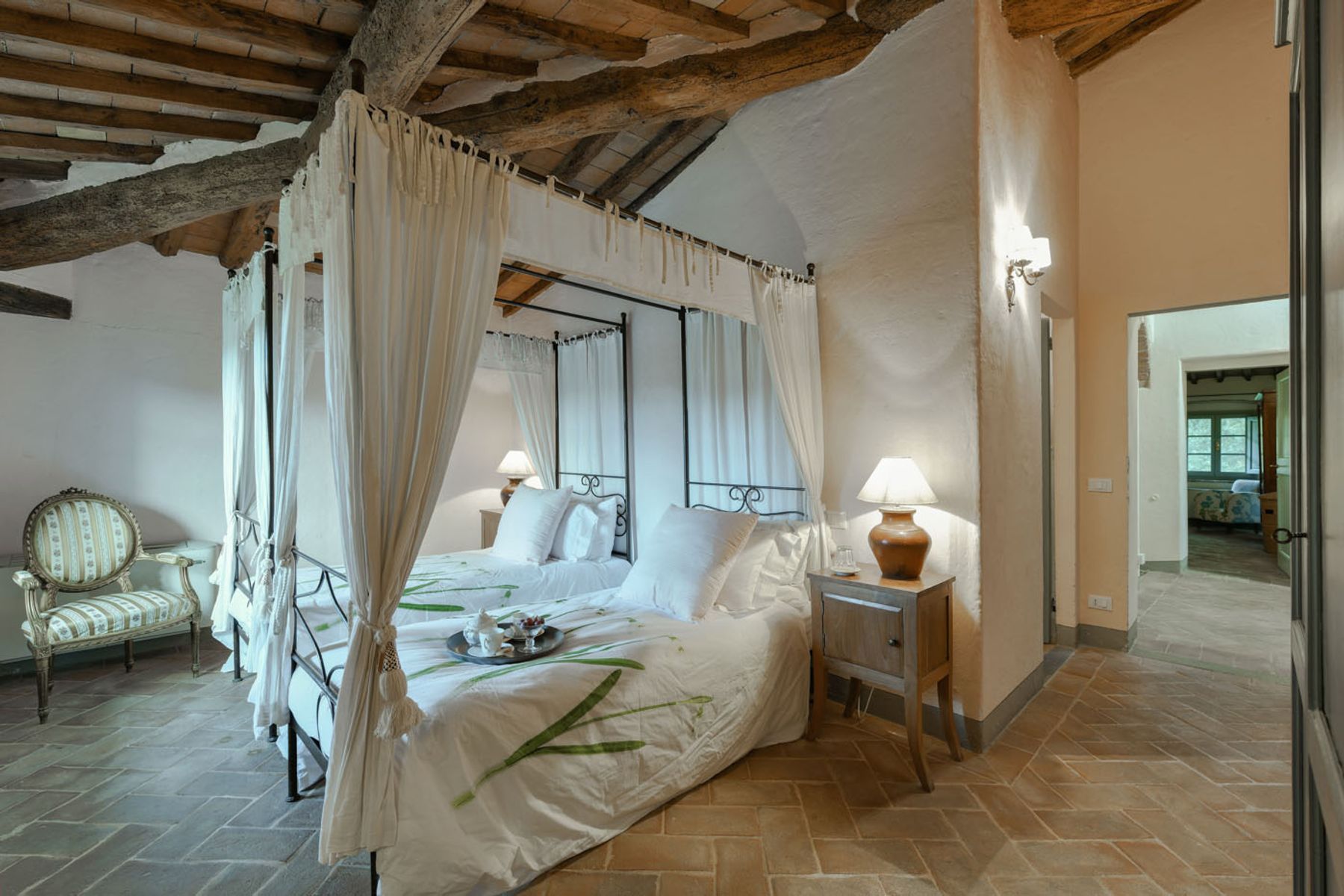 Leonardo villa photo.