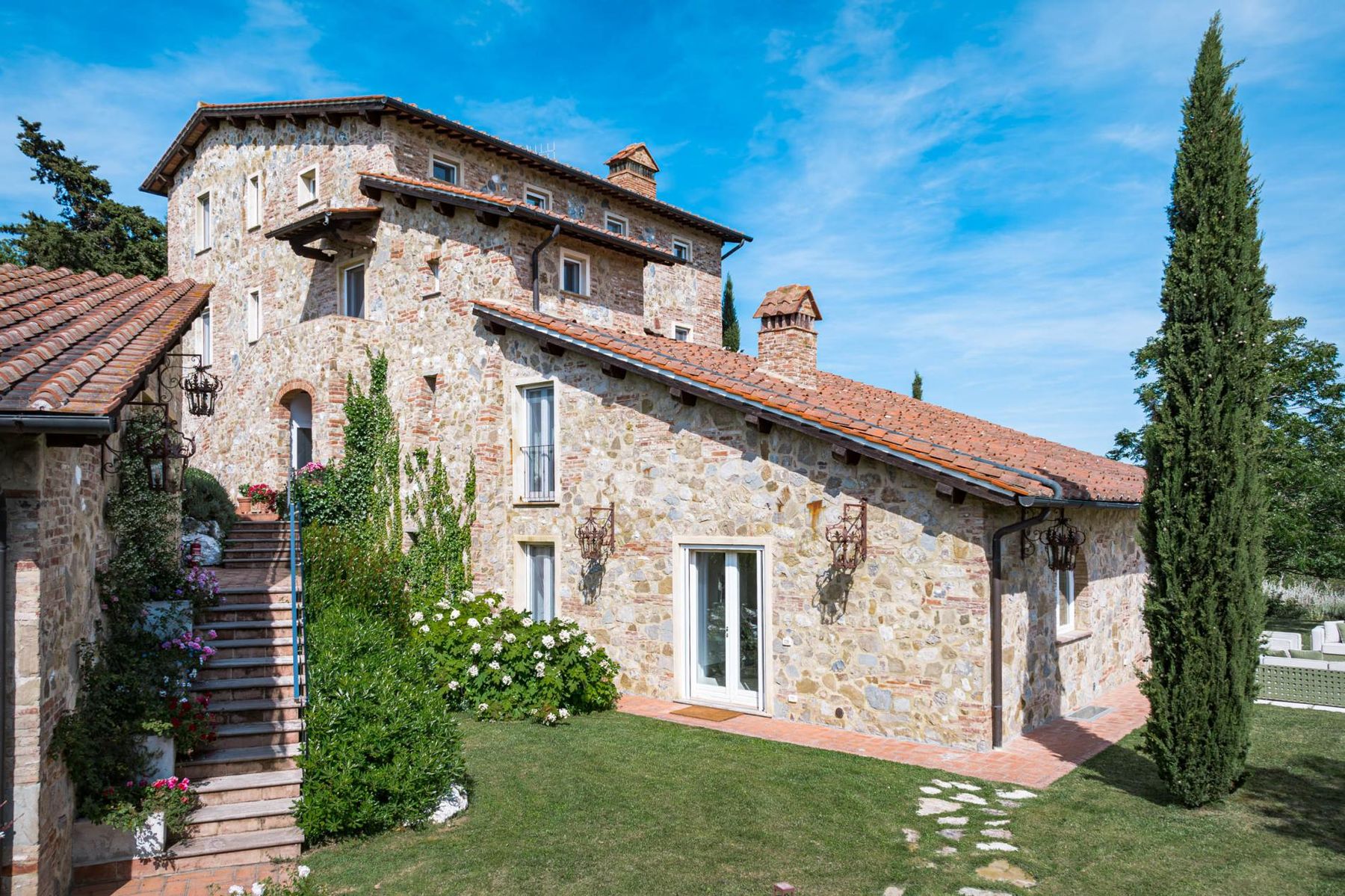 Montosca villa photo.