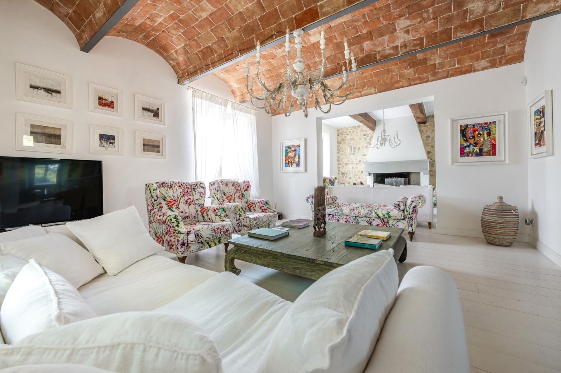 Montosca villa photo.