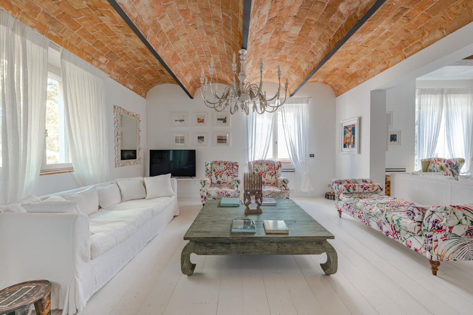 Montosca villa photo.