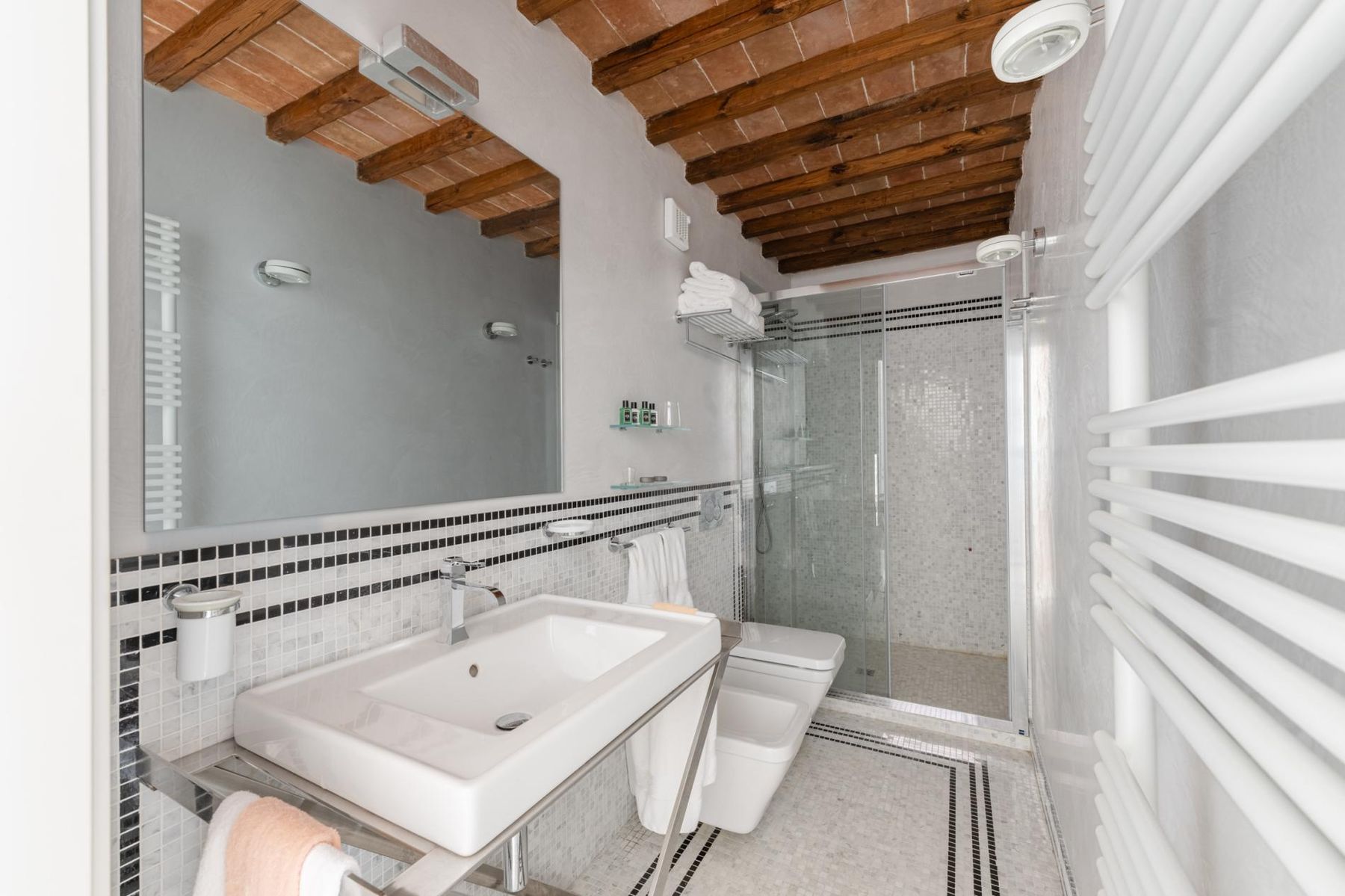 Montosca villa photo.