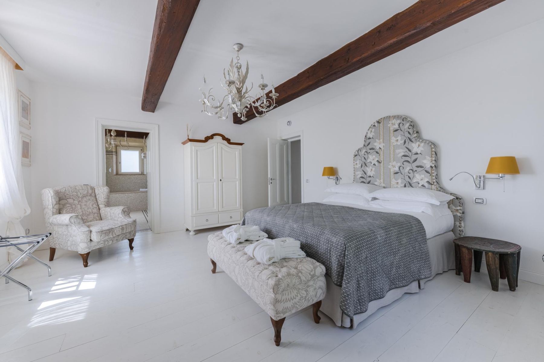 Montosca villa photo.
