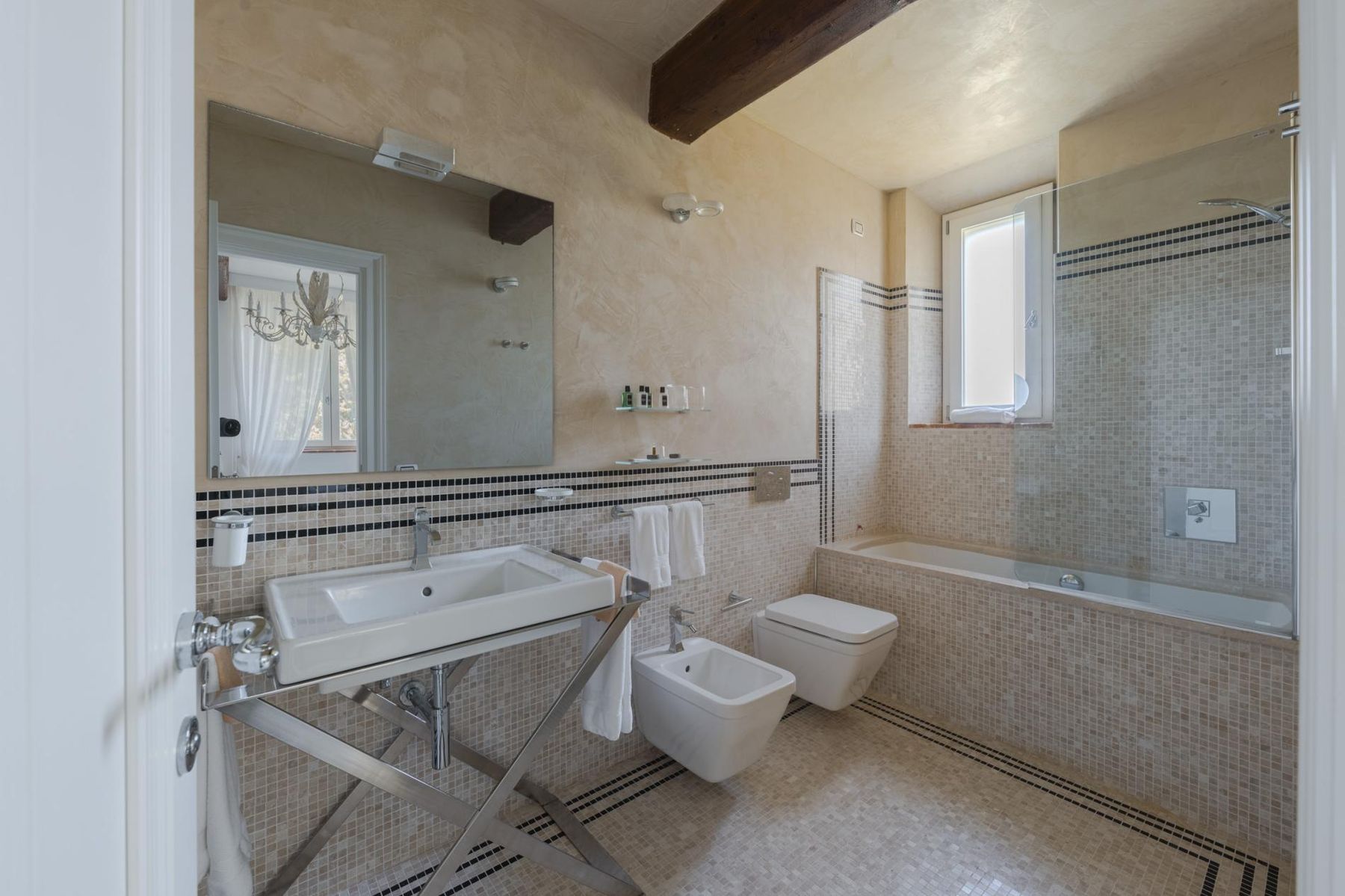 Montosca villa photo.