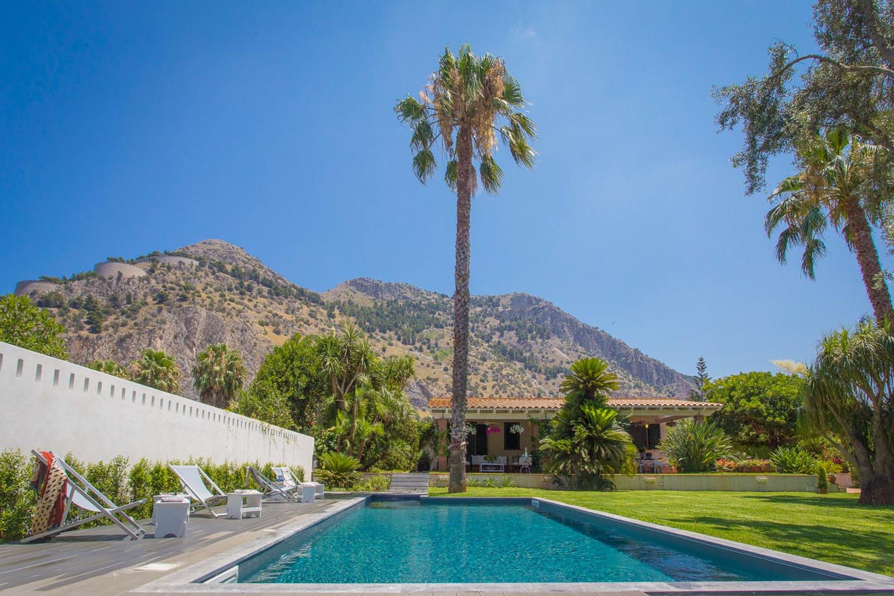 Elegia villa photo.