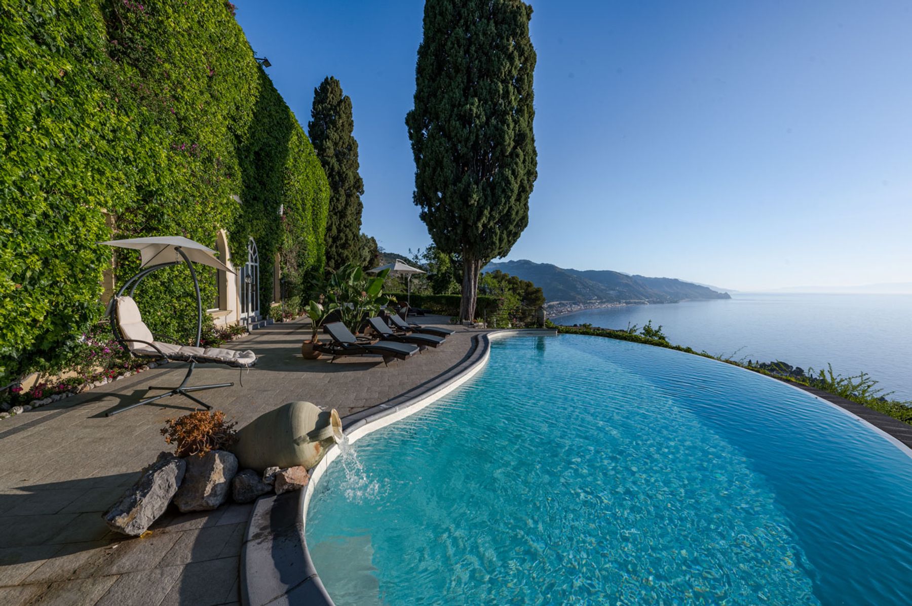 Reggiamare villa photo.