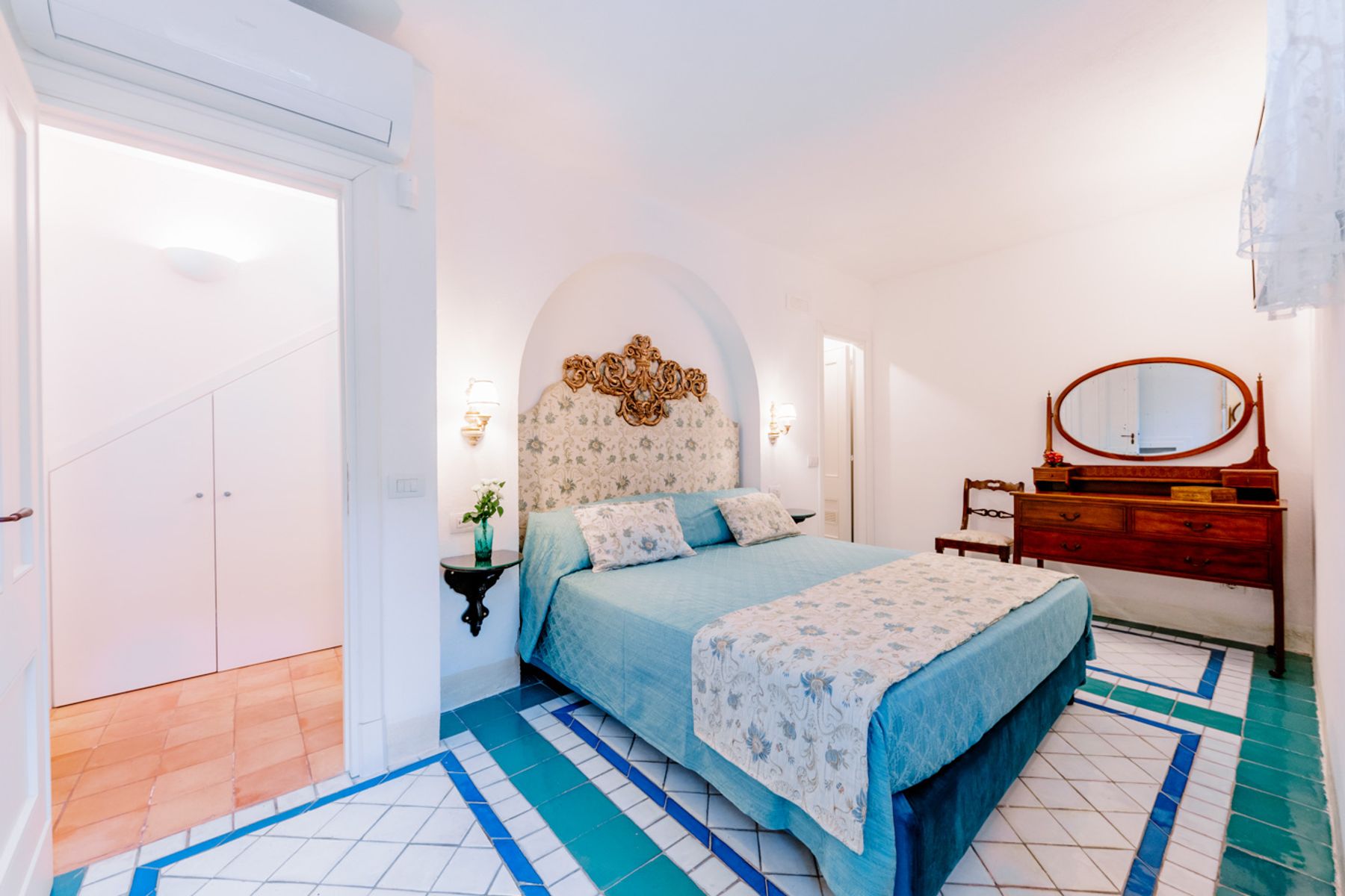 Zelaide villa photo.