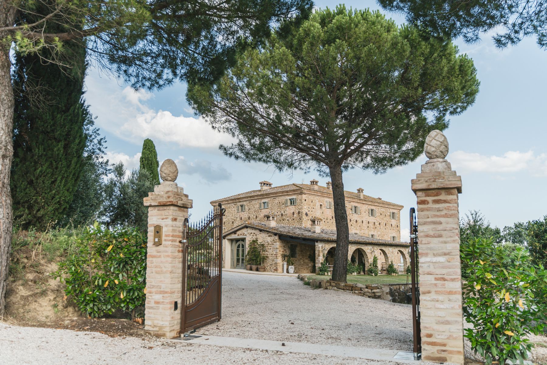 Sanfelice villa photo.