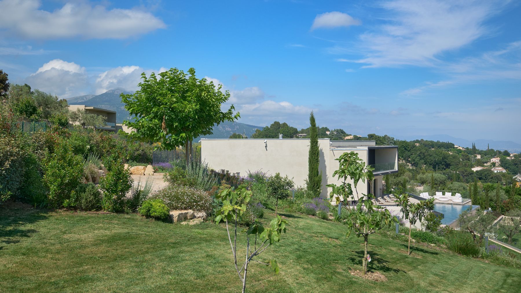 Domaine de Châteauneuf de Grasse villa photo.