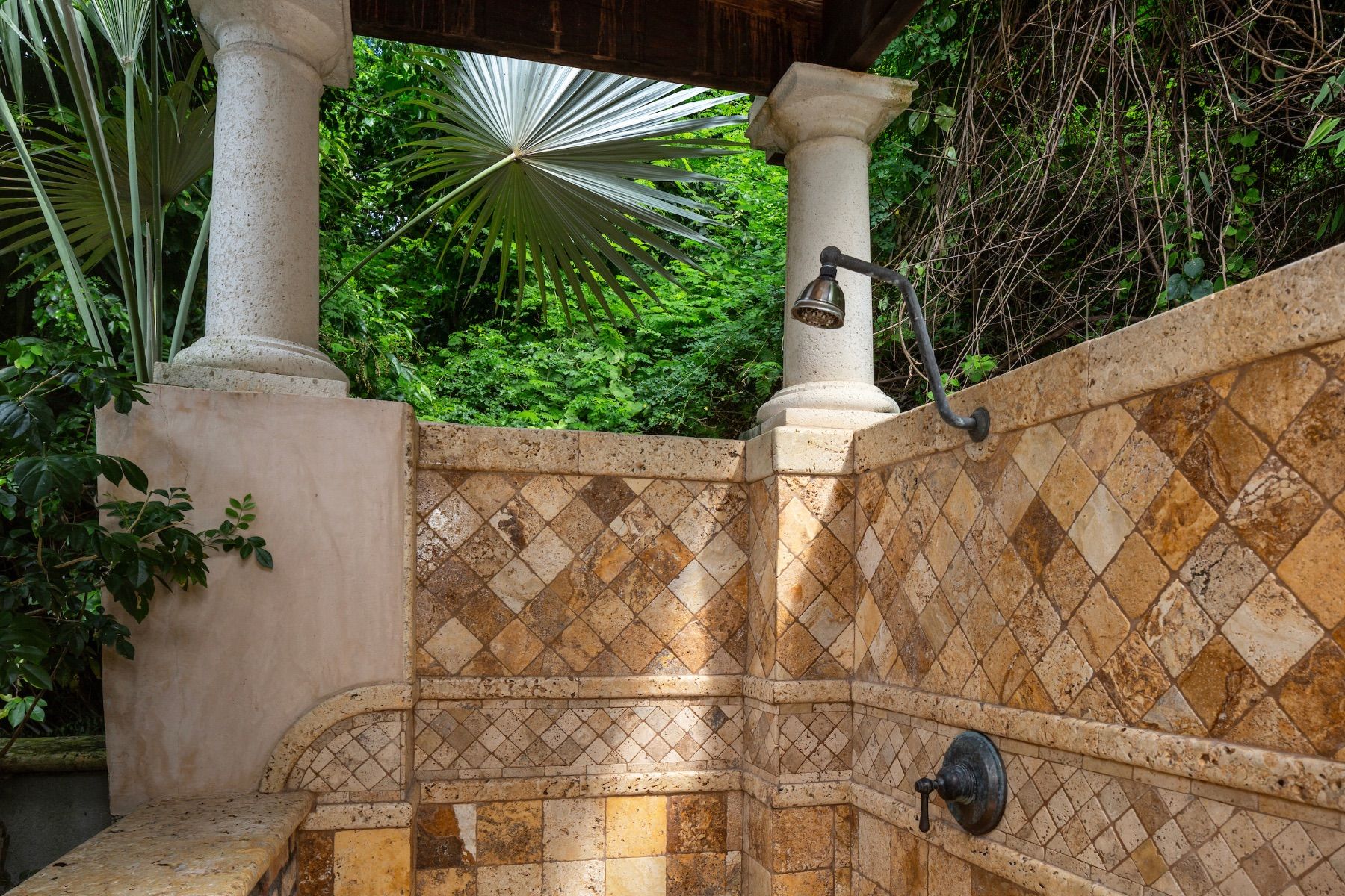 Amorosa villa photo.