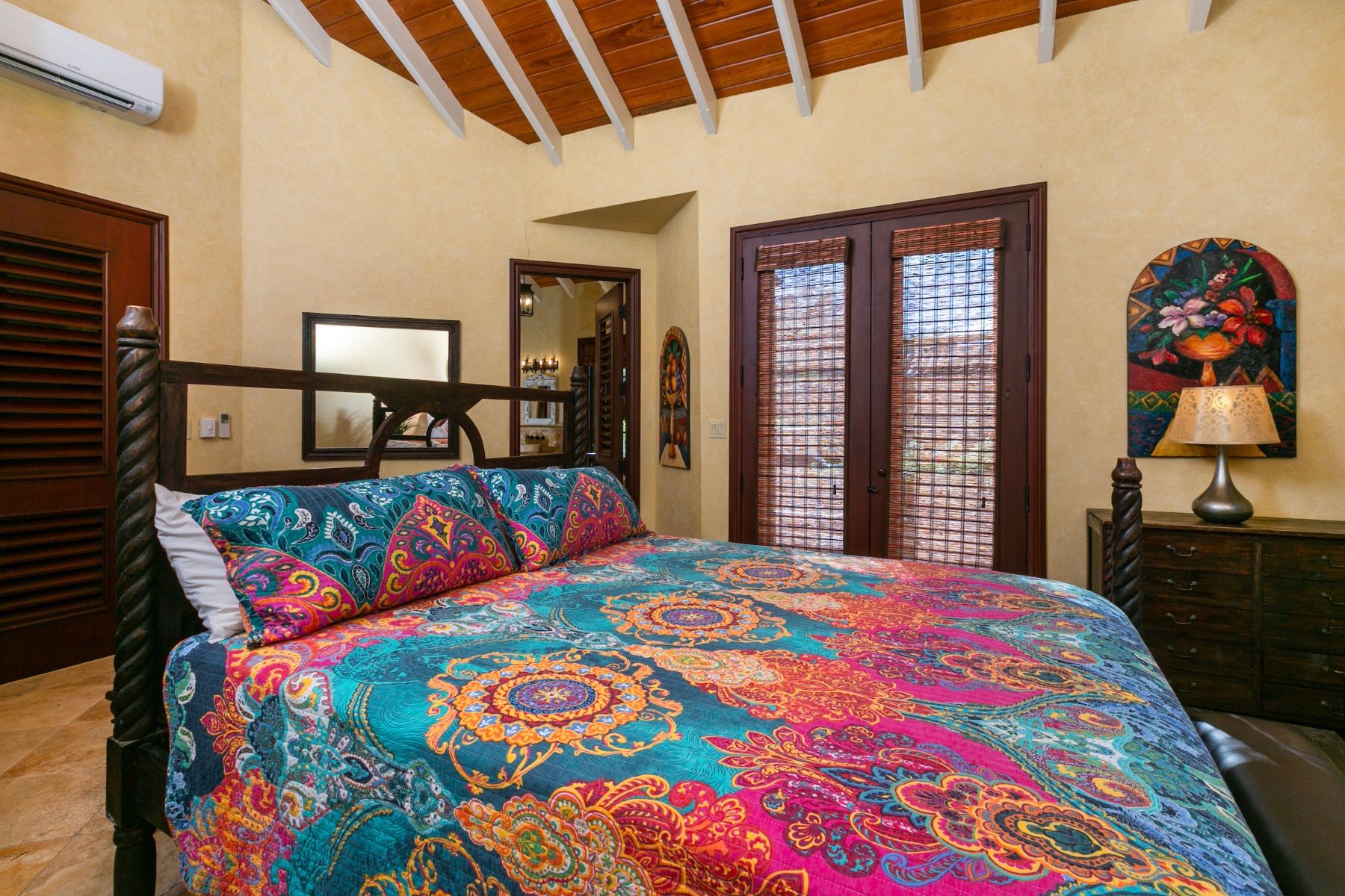 Master - King Bedroom