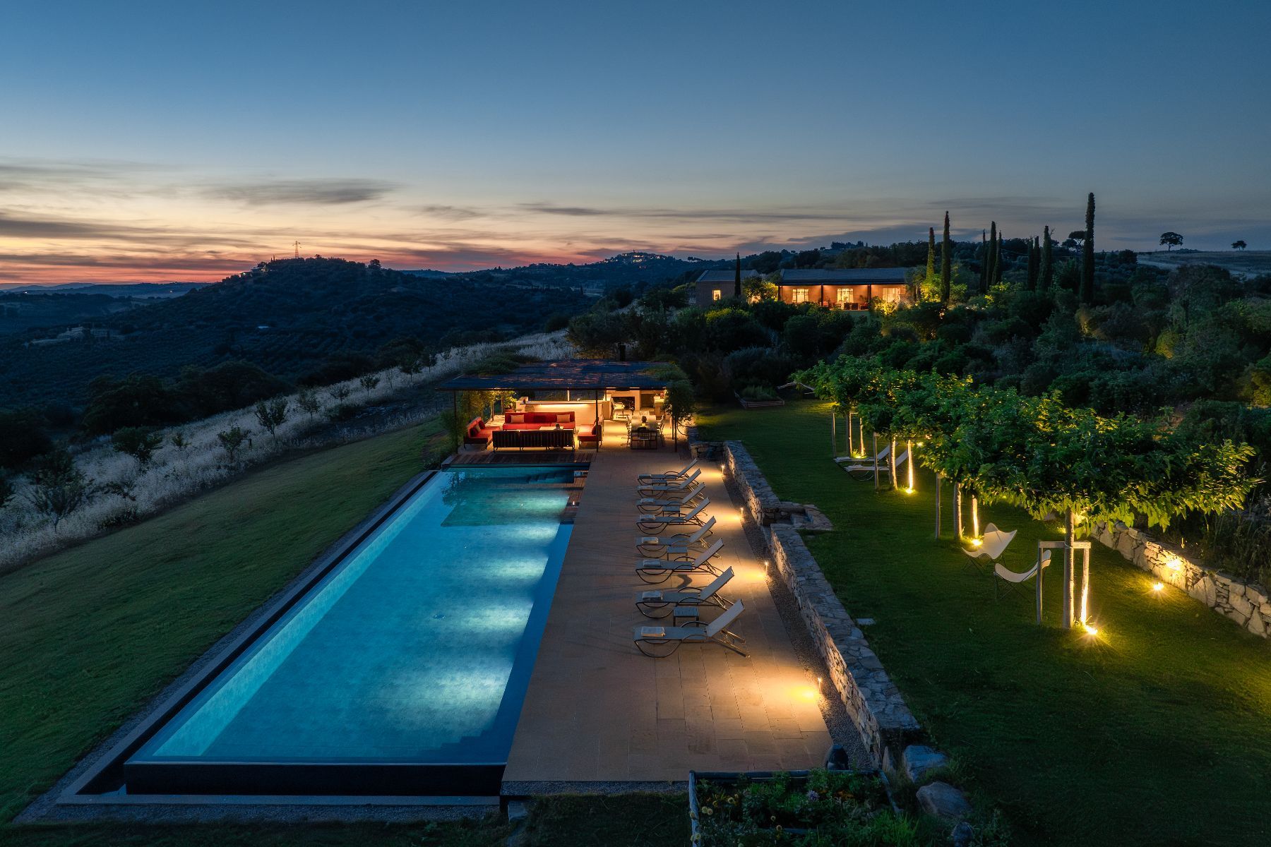Veltuna villa photo.