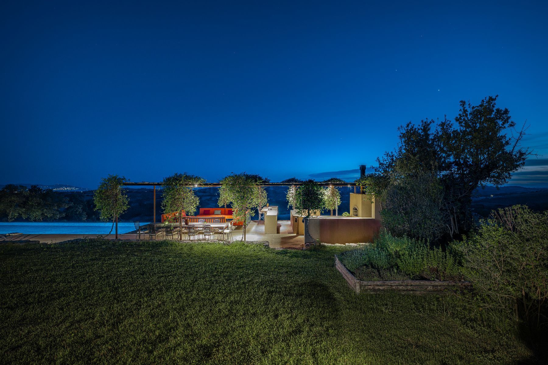 Veltuna villa photo.