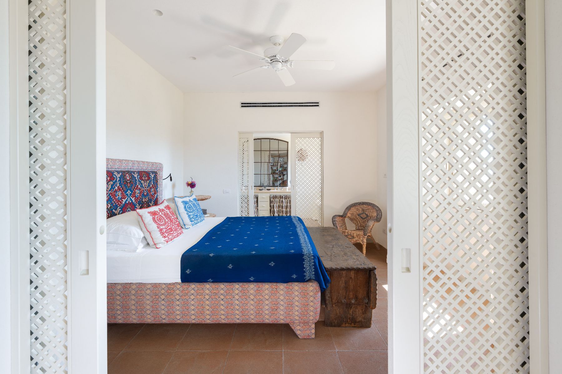 Veltuna villa photo.