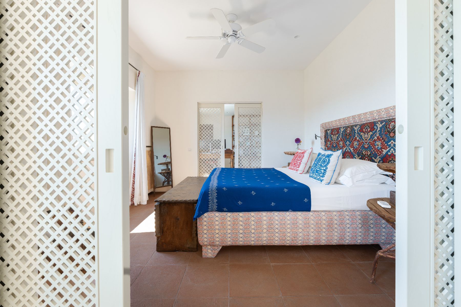 Veltuna villa photo.
