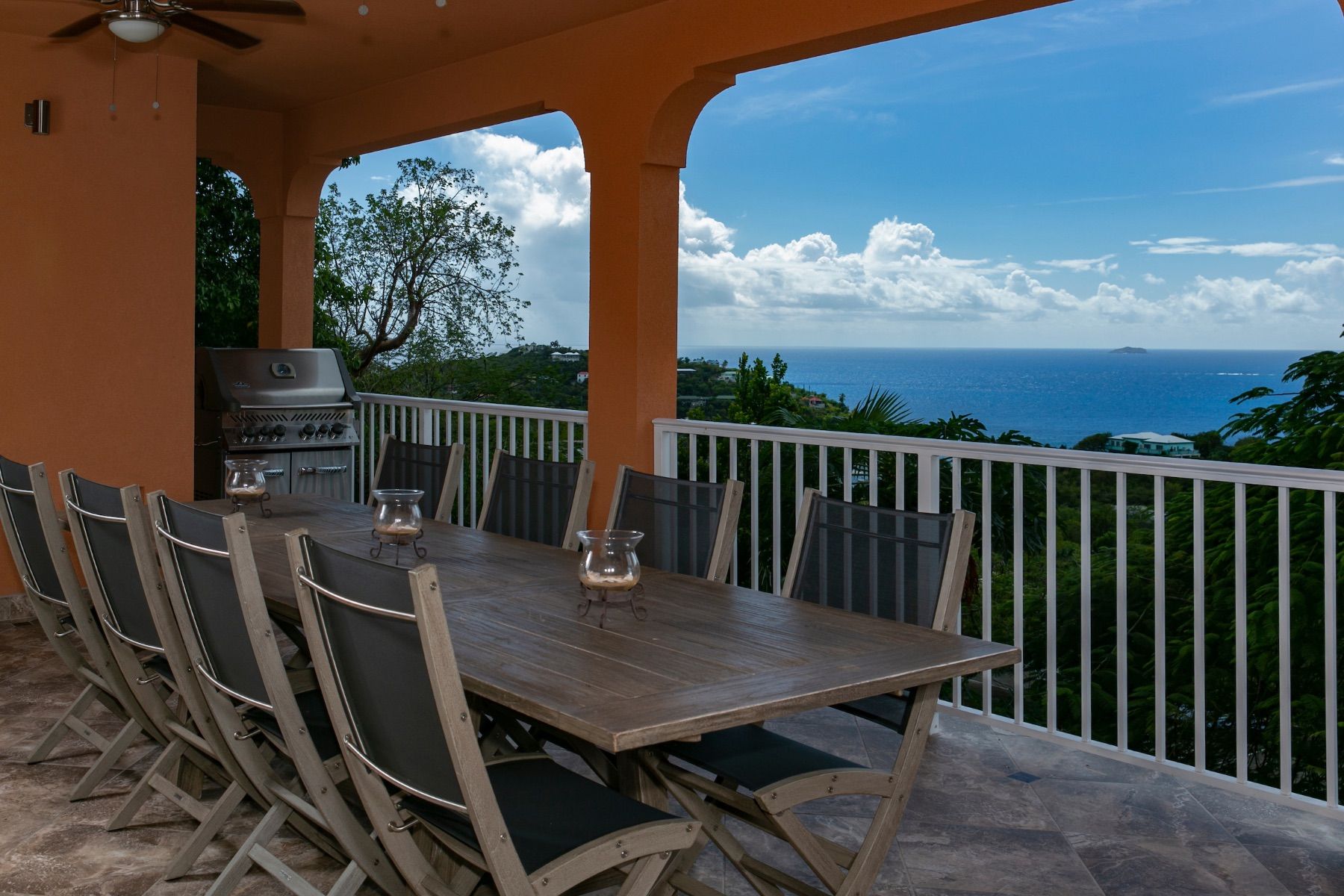 Alfresco dining with views