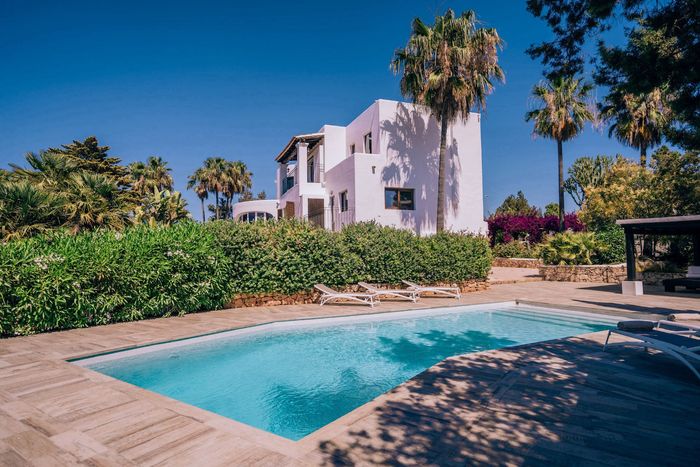 Your dreamy Ibiza escape