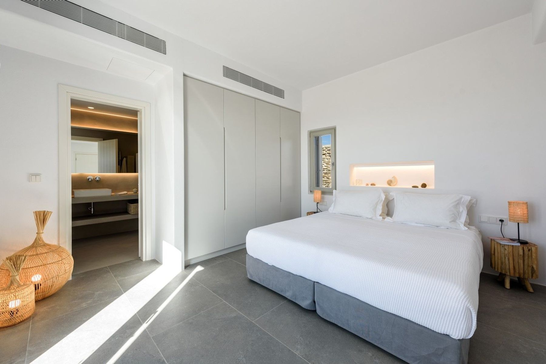 Double ensuite bedroom with built-in wardrobes. 
