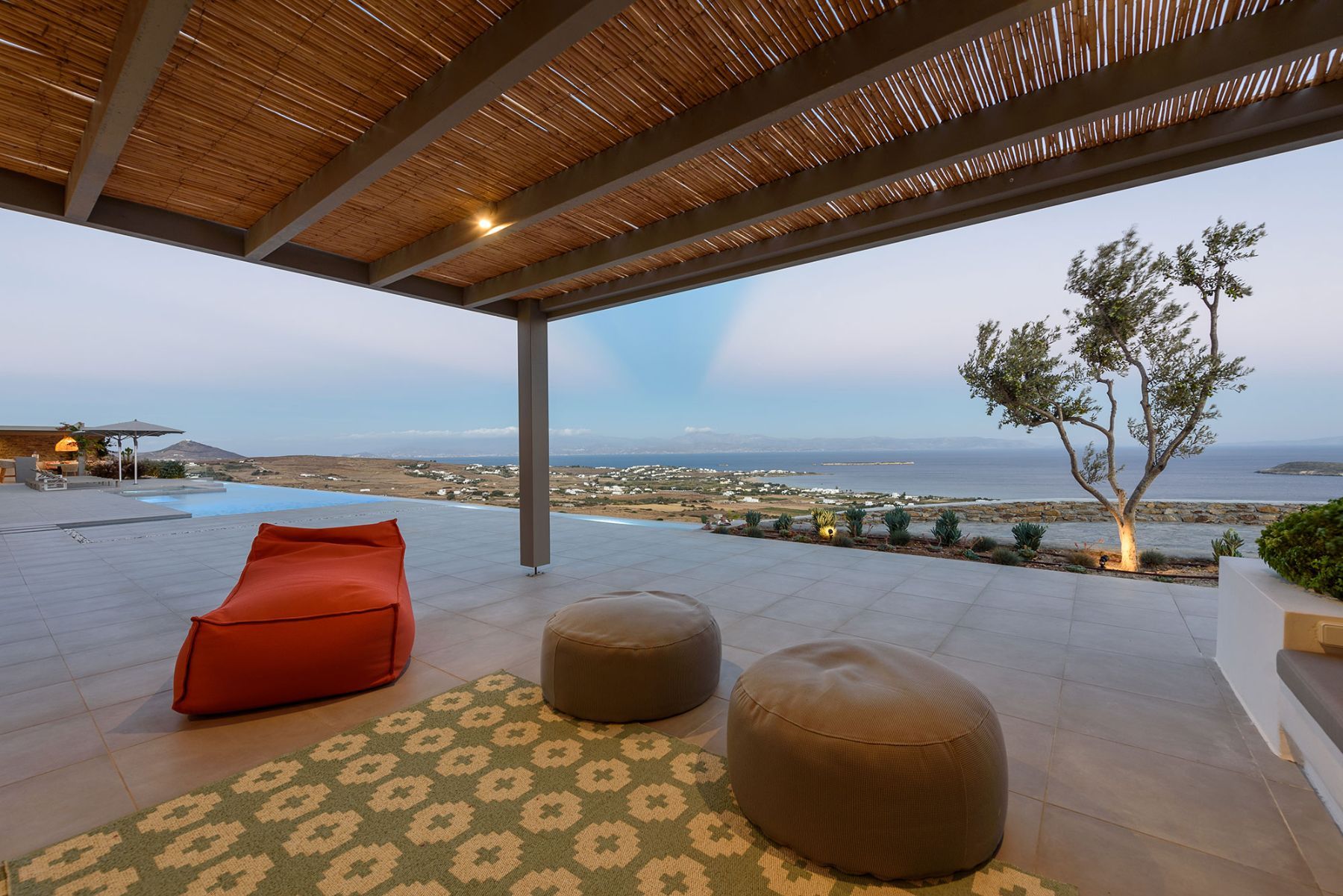 Spend time together in one of the numerous outdoor lounge and entertaining spaces. 