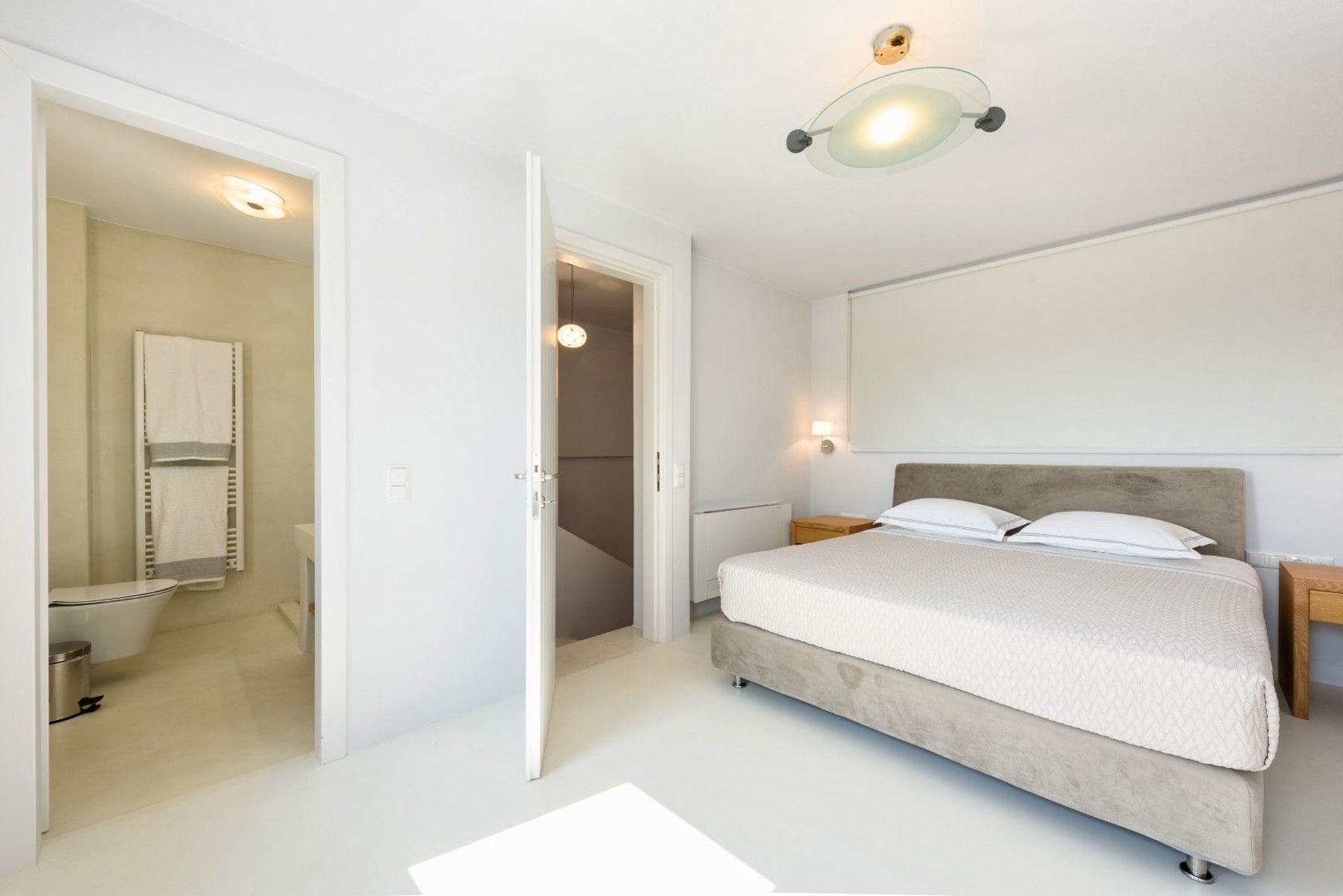 Double ensuite bedroom.