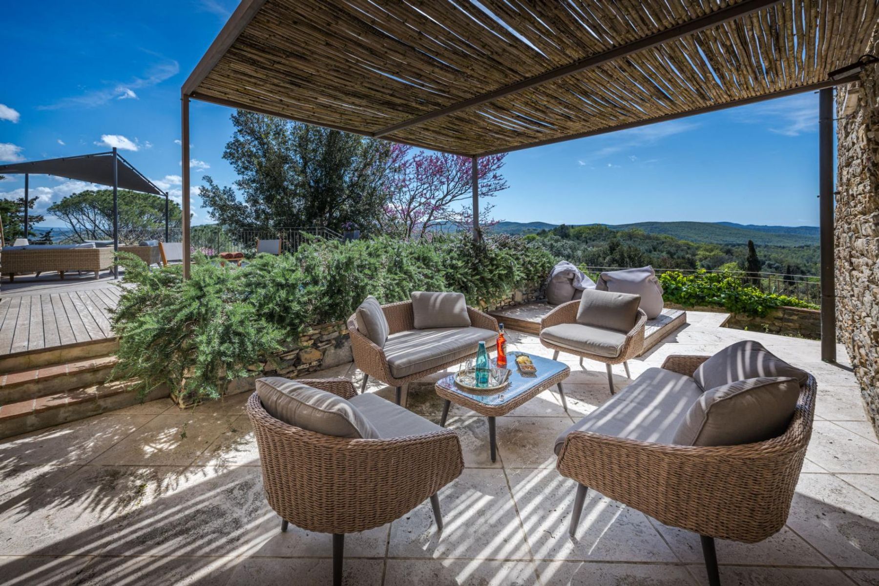 Enjoy time together whilst admiring the sweeping countryside vistas from the outdoor lounge areas.