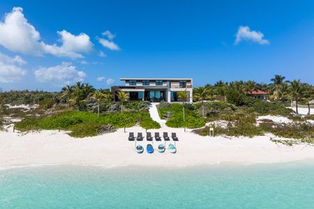 Clevelander villa photo.