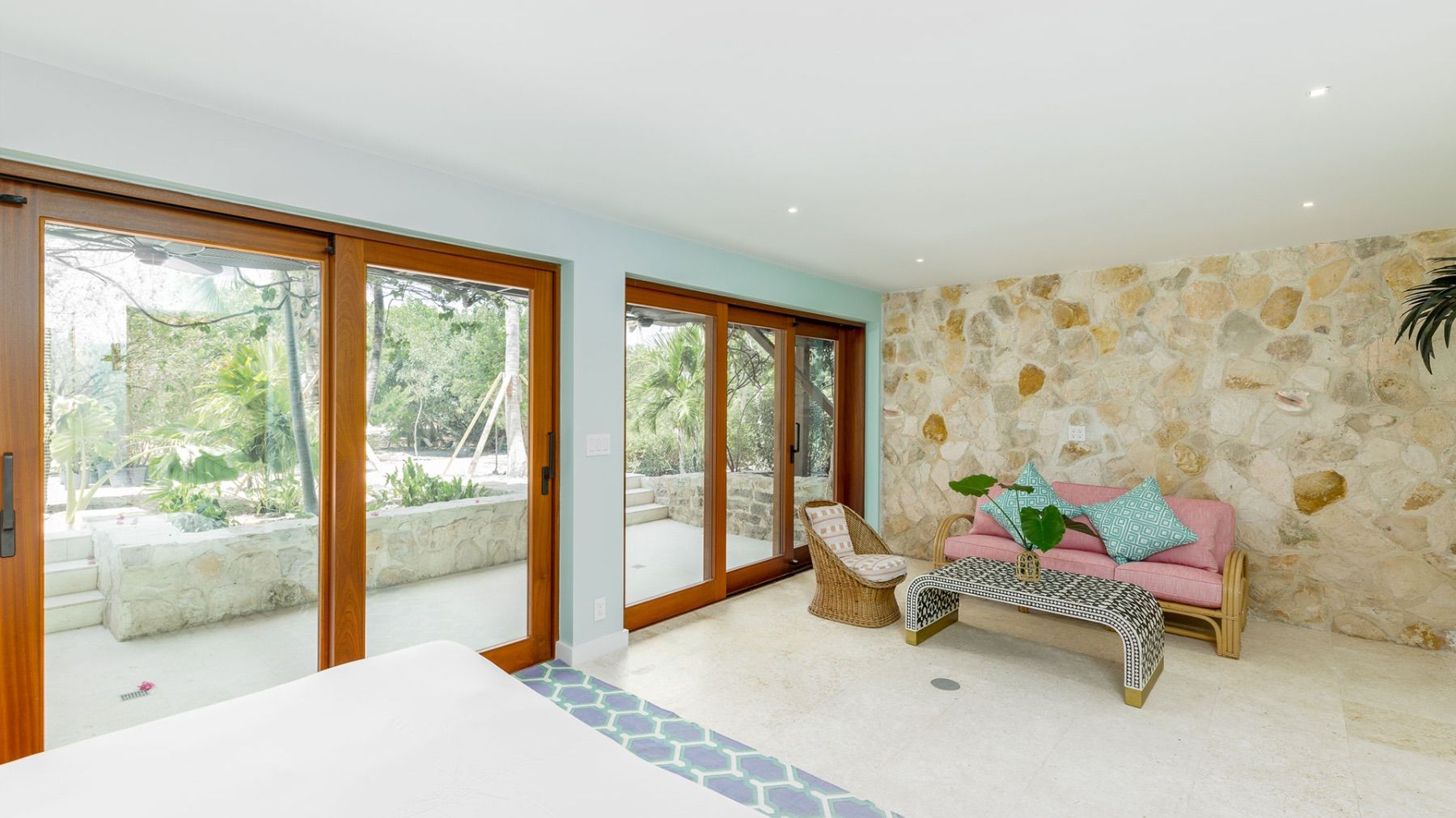 The Catch villa photo.