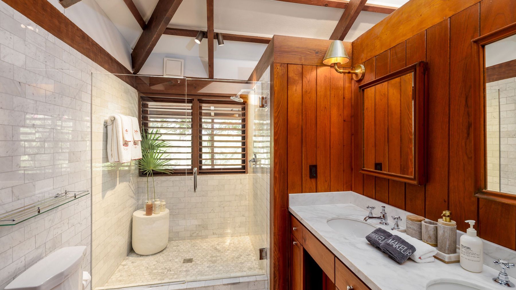 The Catch villa photo.