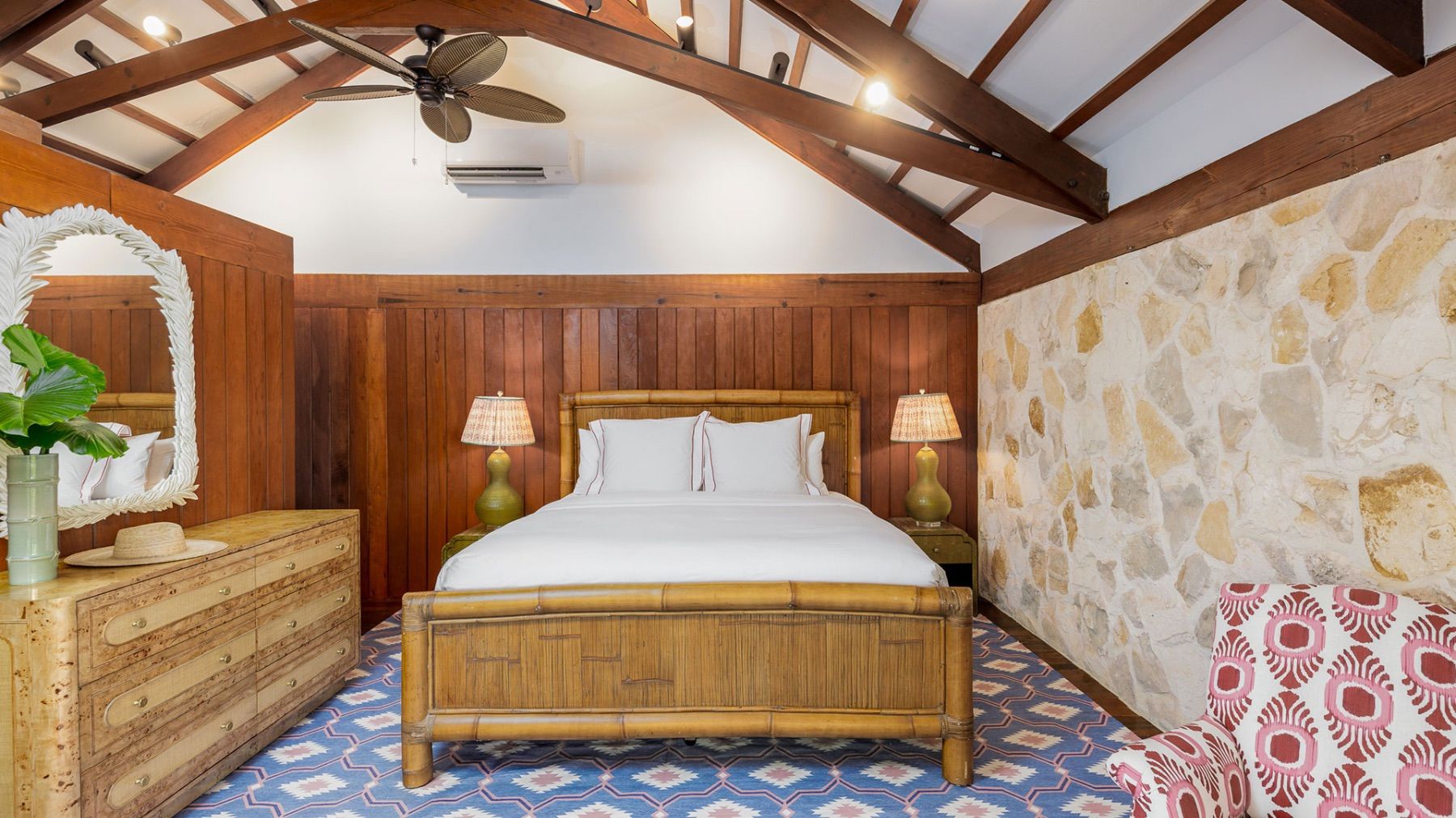 The Catch villa photo.