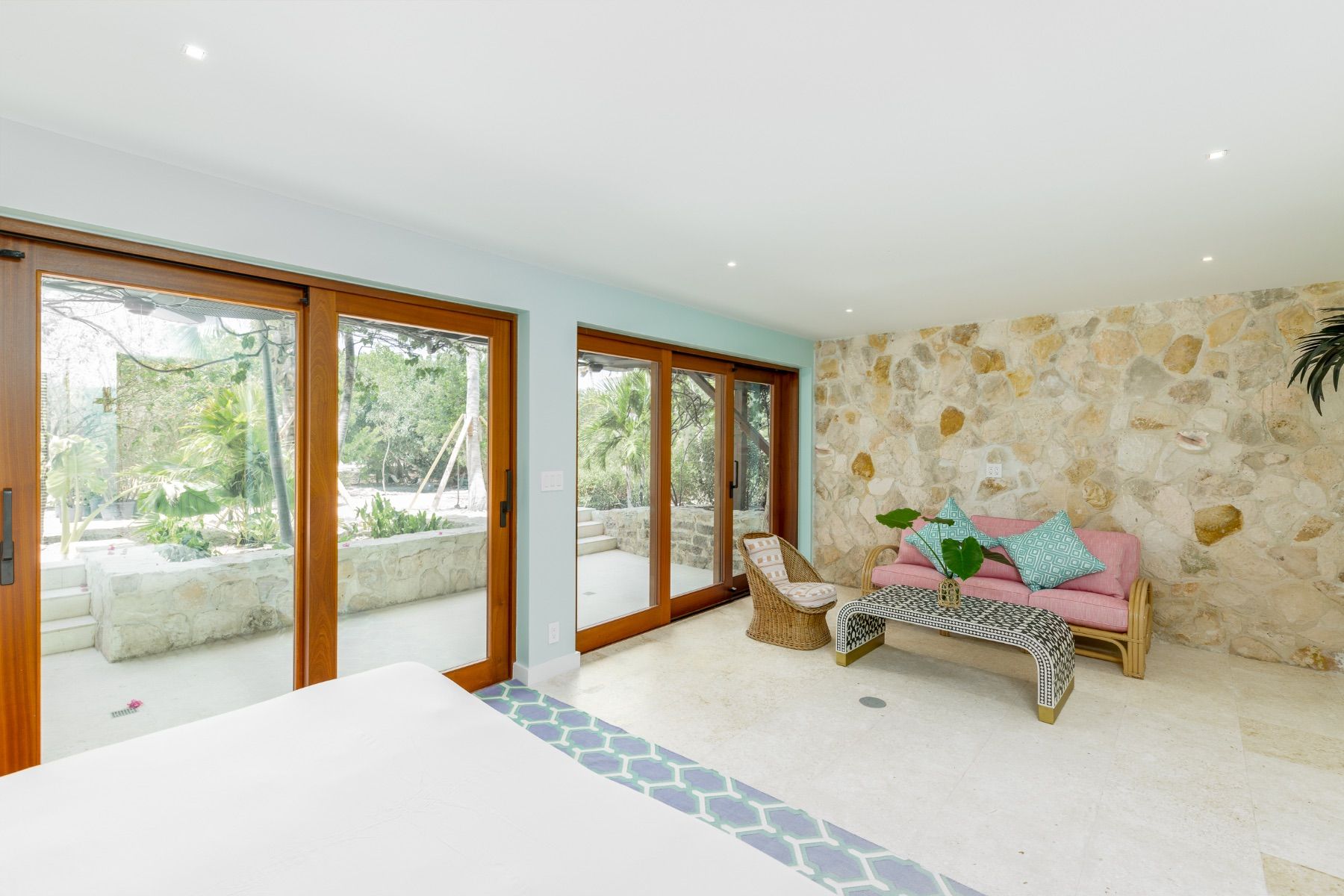 The Catch villa photo.