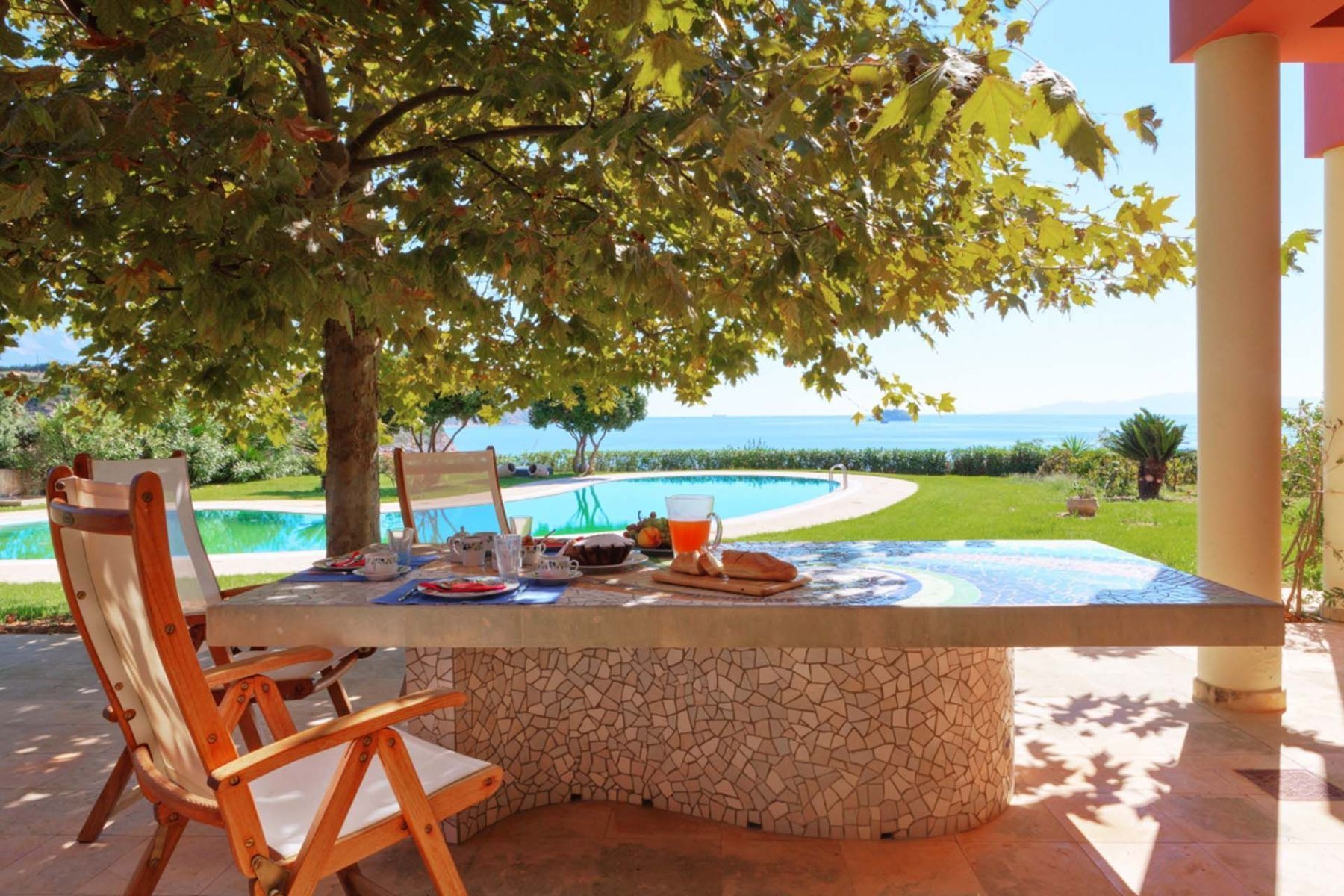 Cerulean villa photo.