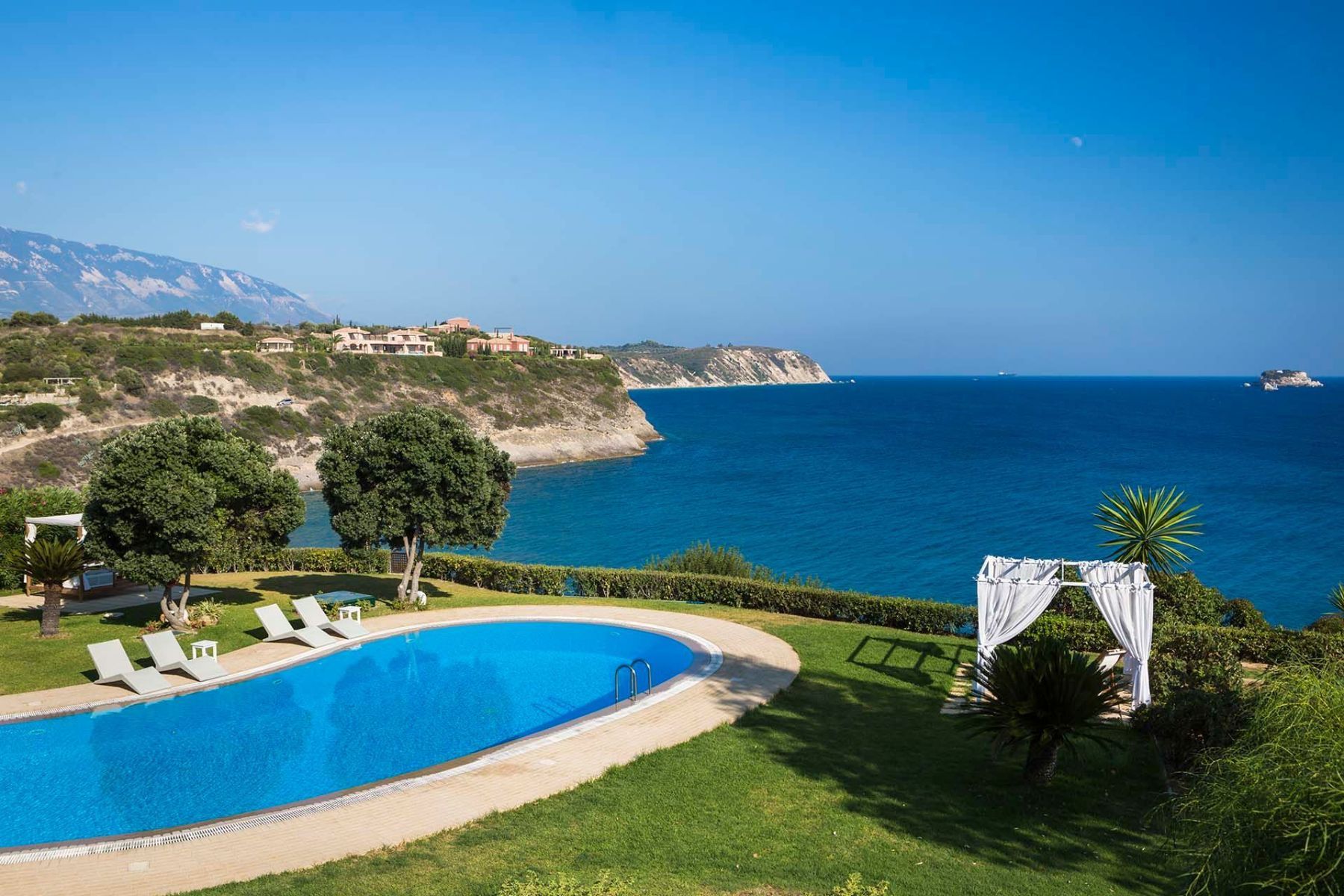 Cerulean villa photo.