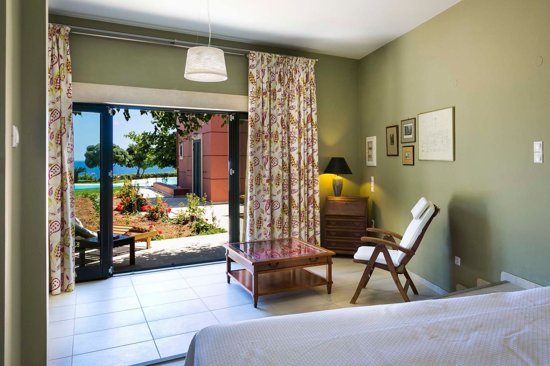 Cerulean villa photo.
