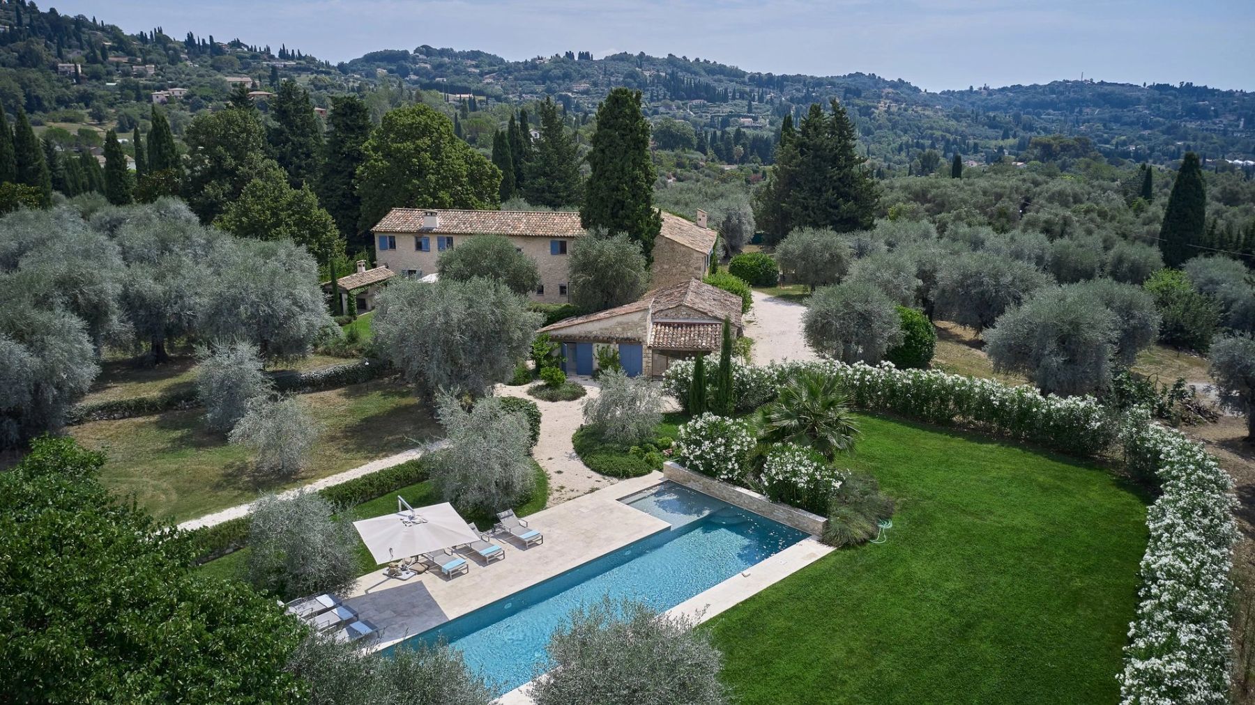 Ferme Grasse villa photo.
