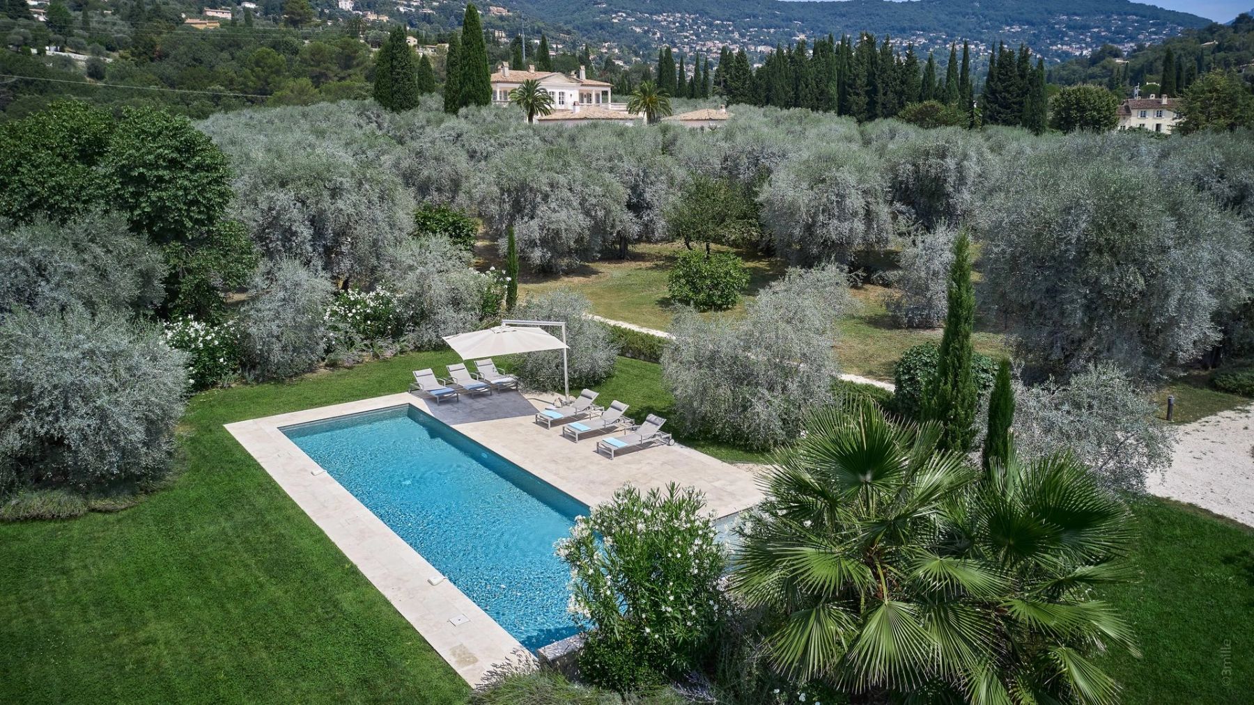 Ferme Grasse villa photo.