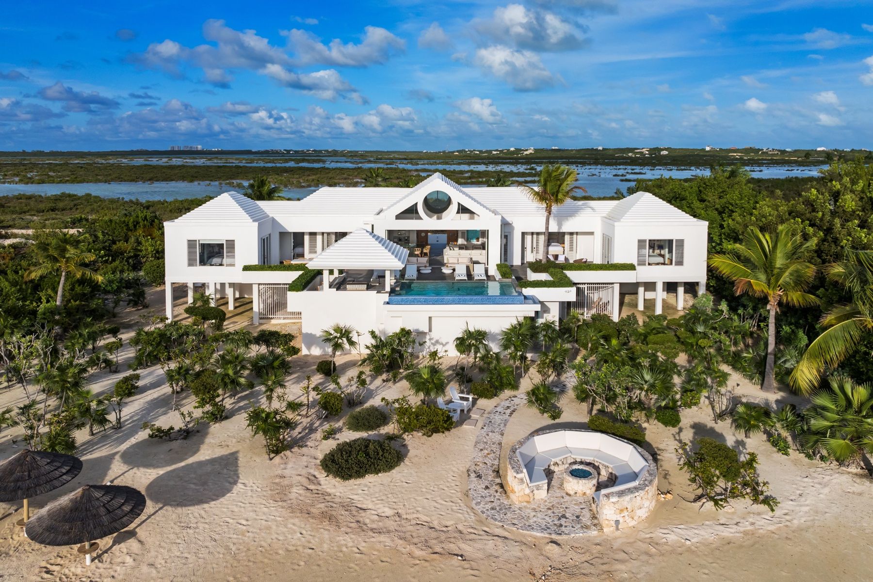 Twin Palms villa photo.